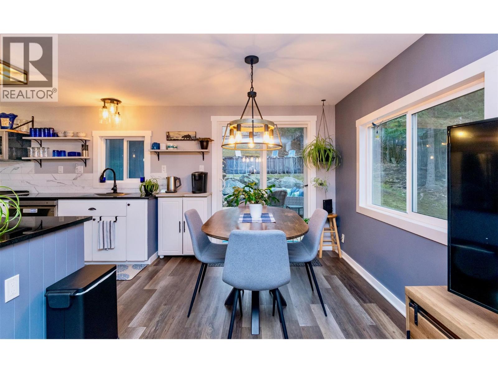 7519 Anglemont Drive, Anglemont