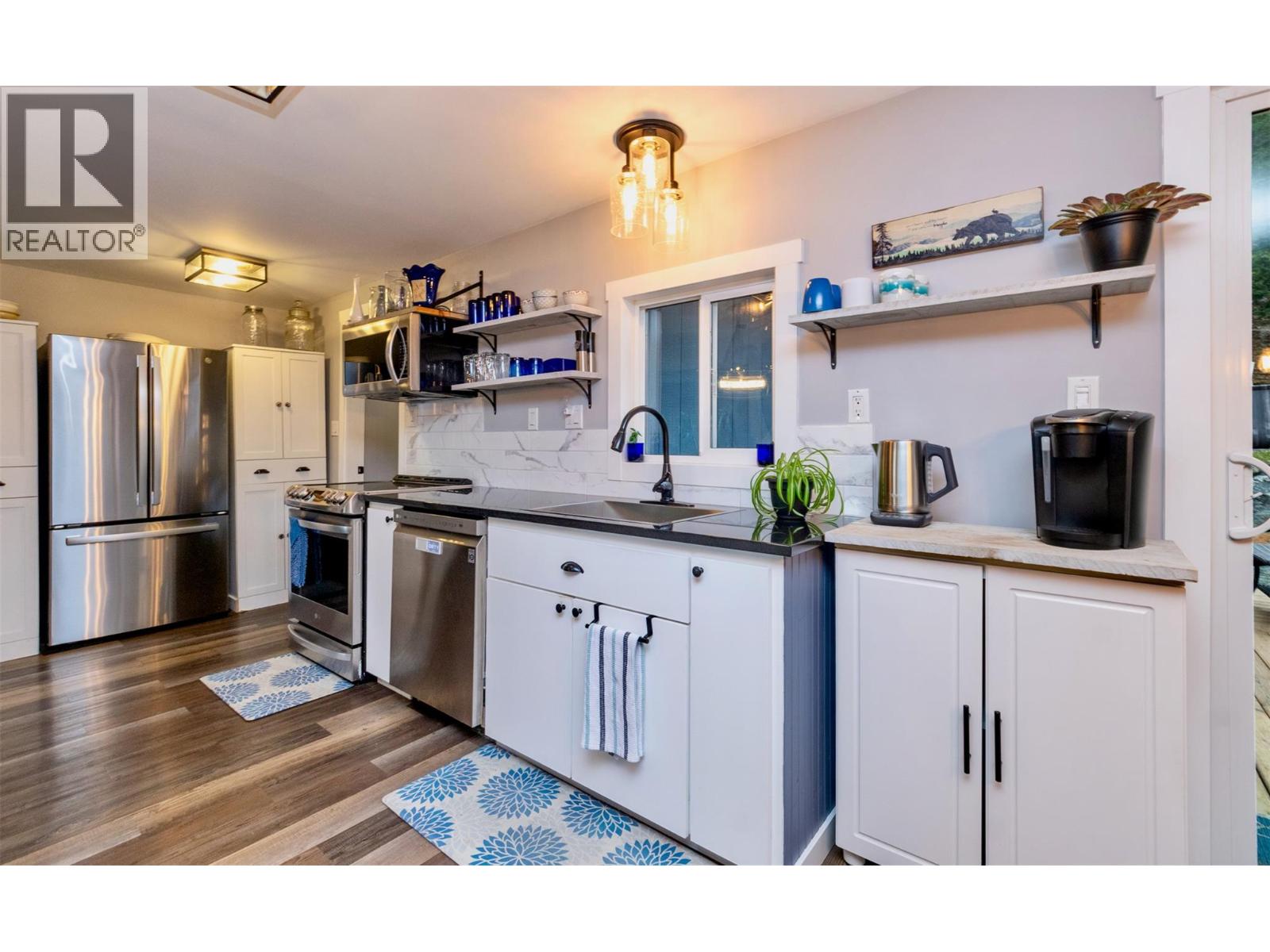 7519 Anglemont Drive, Anglemont