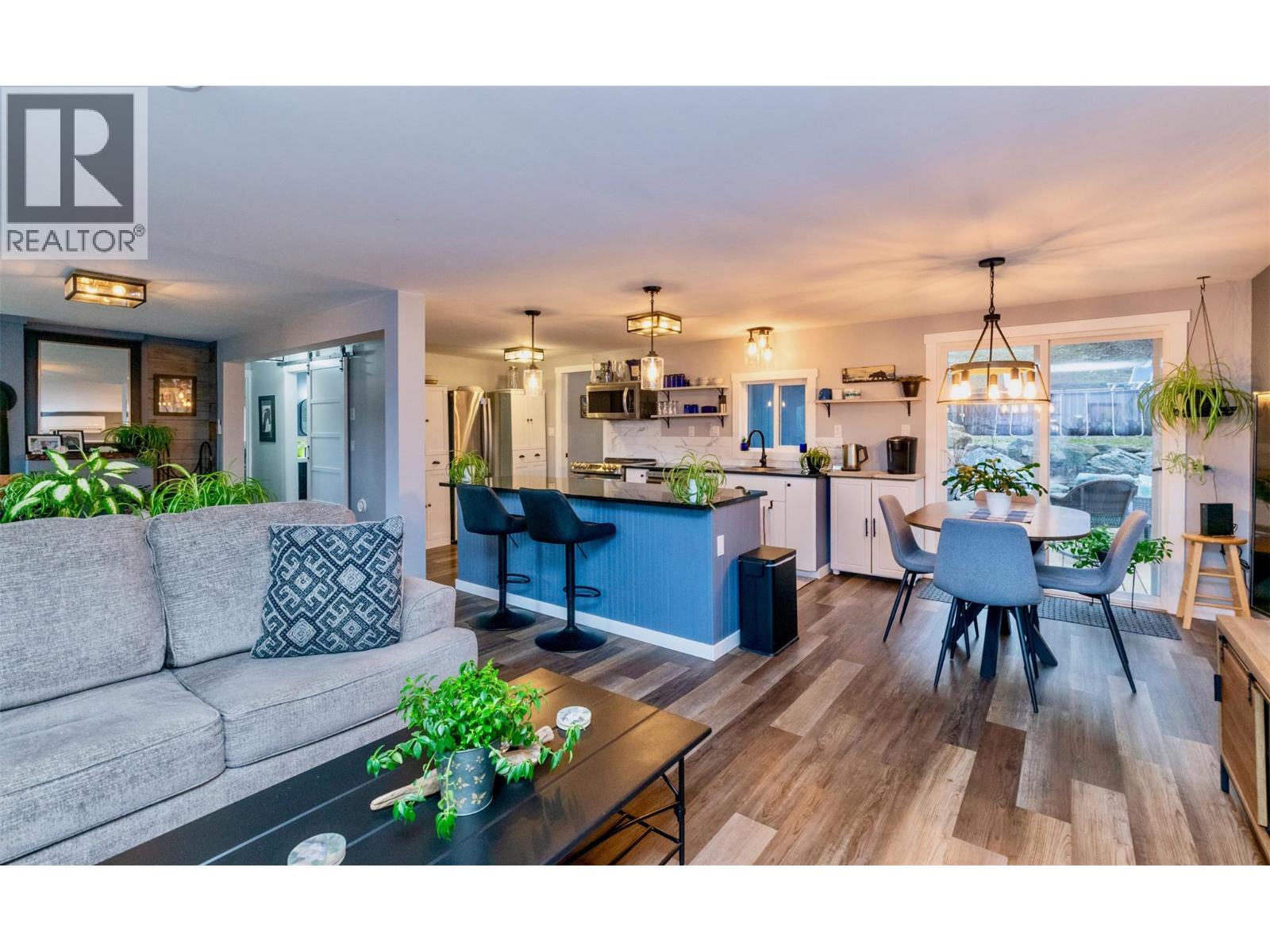 7519 Anglemont Drive, Anglemont