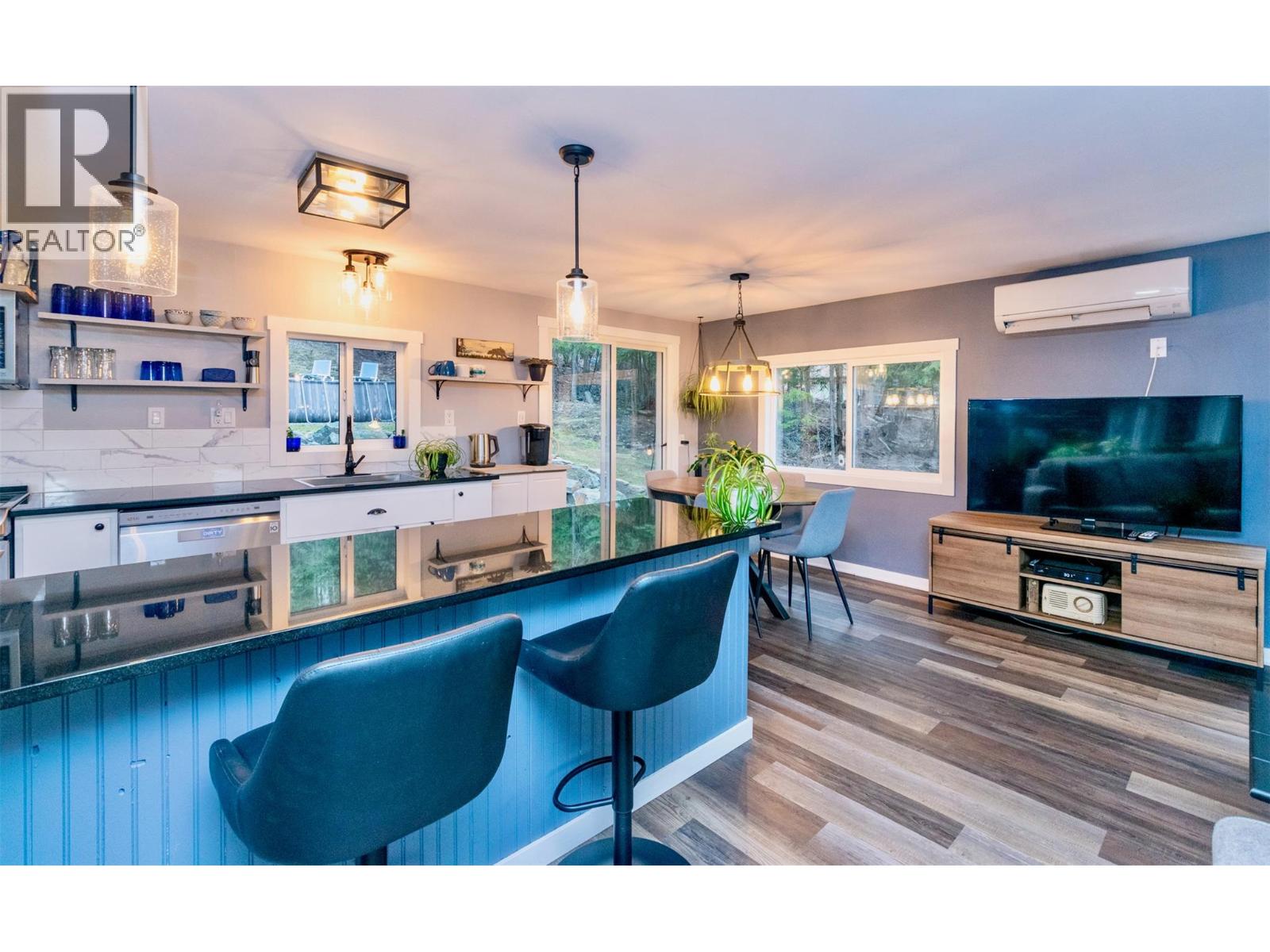 7519 Anglemont Drive, Anglemont