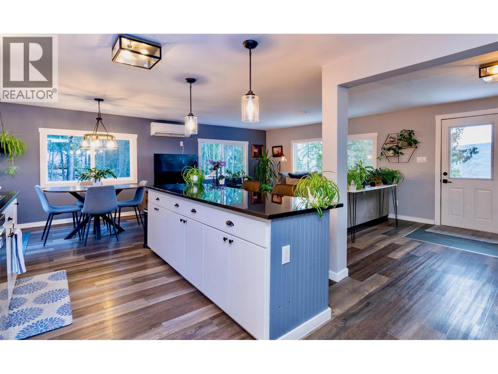 7519 Anglemont Drive, Anglemont