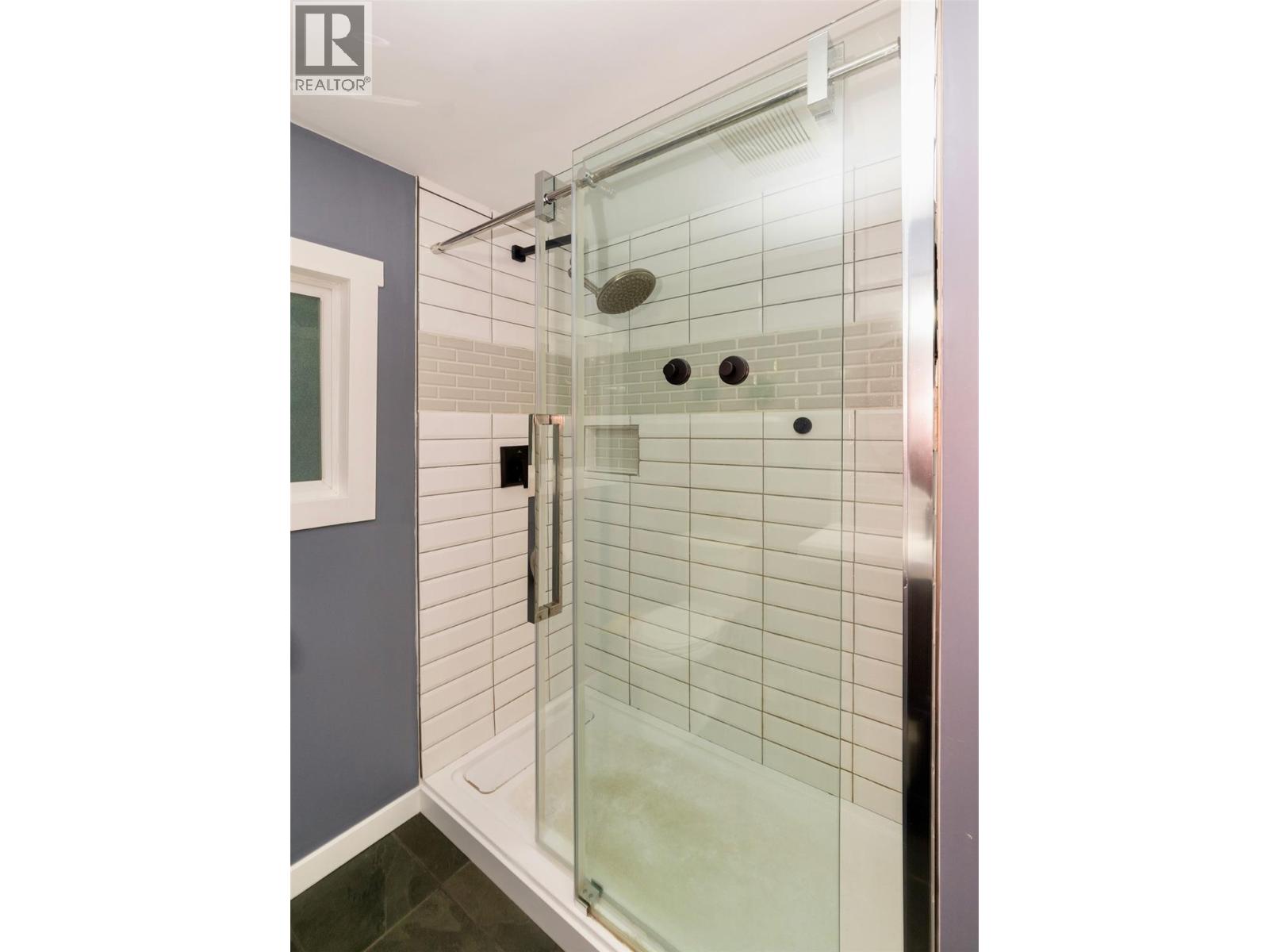 7519 Anglemont Drive, Anglemont