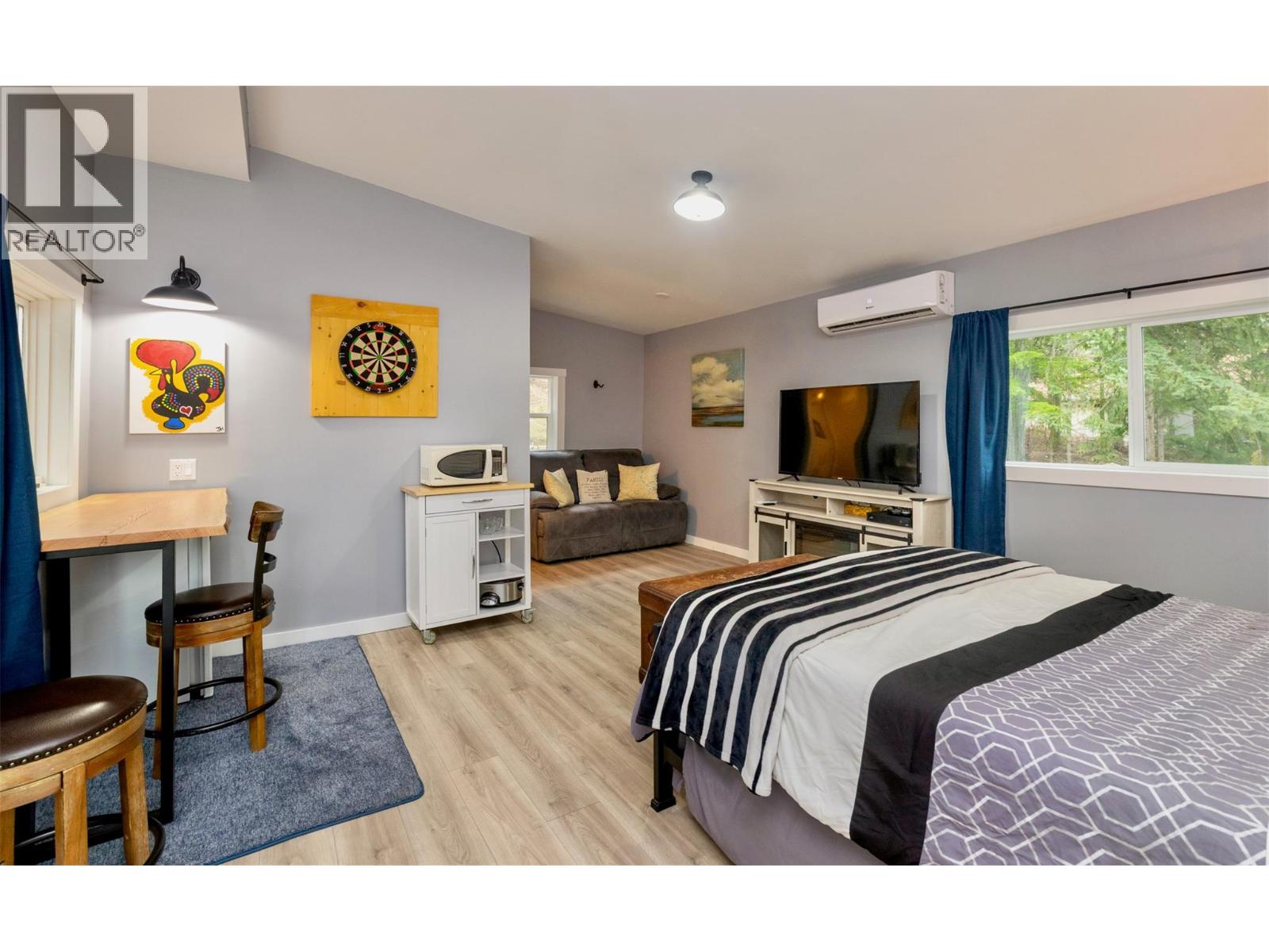 7519 Anglemont Drive, Anglemont