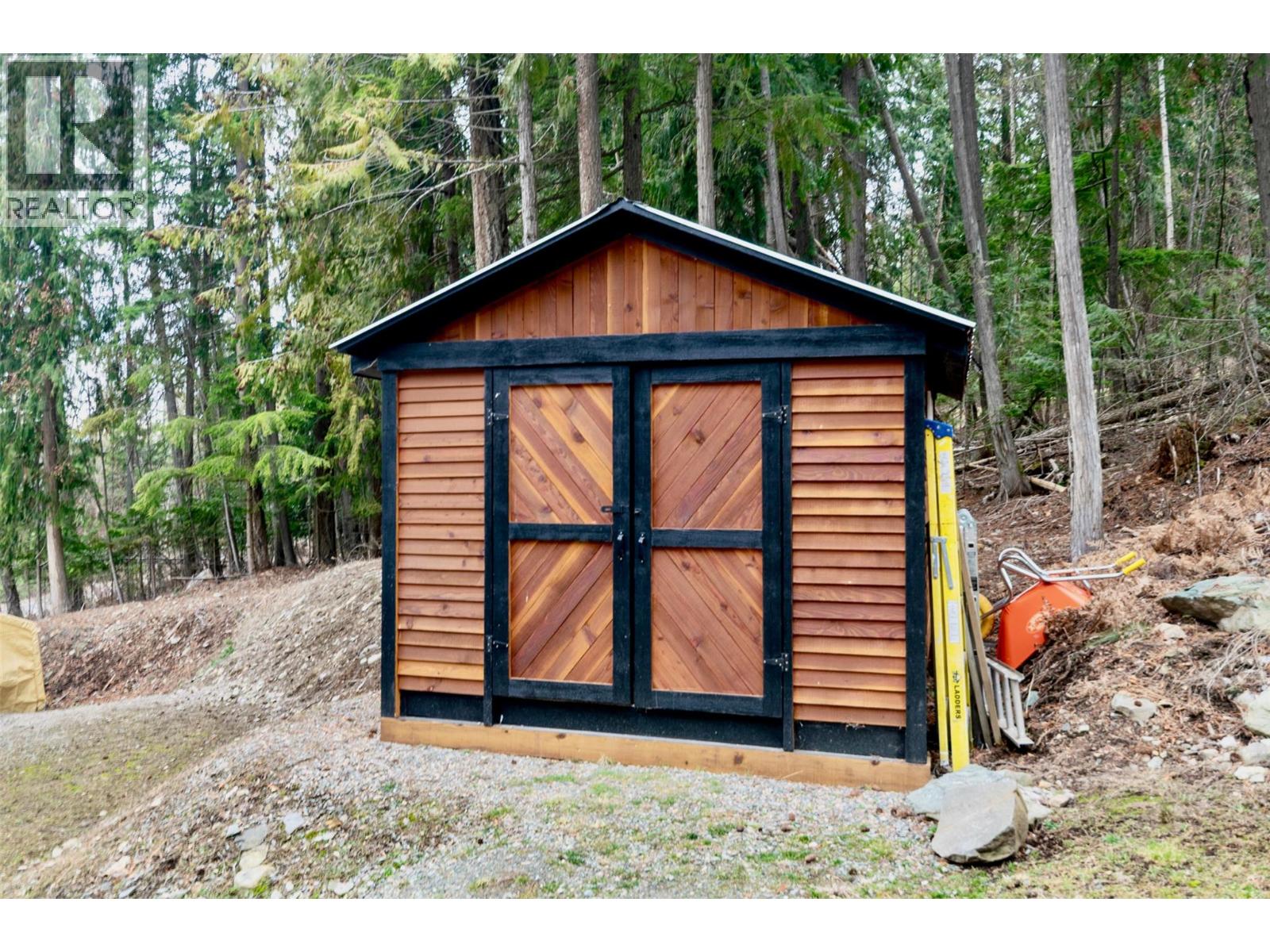 7519 Anglemont Drive, Anglemont