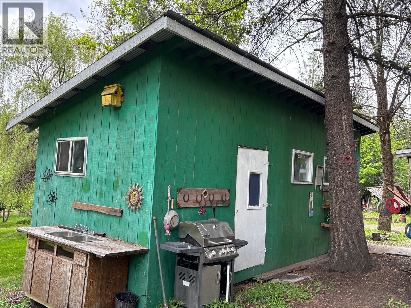 3900 Highway 3, Rock Creek