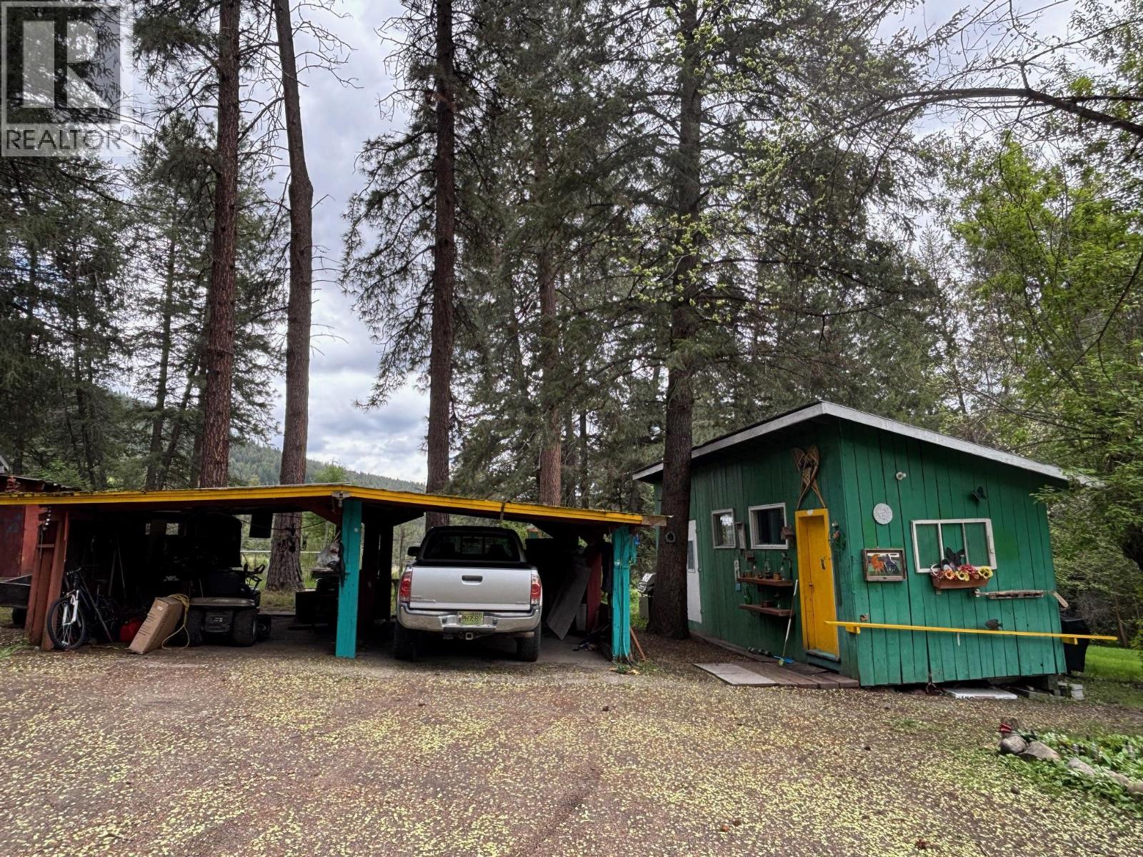 3900 Highway 3, Rock Creek