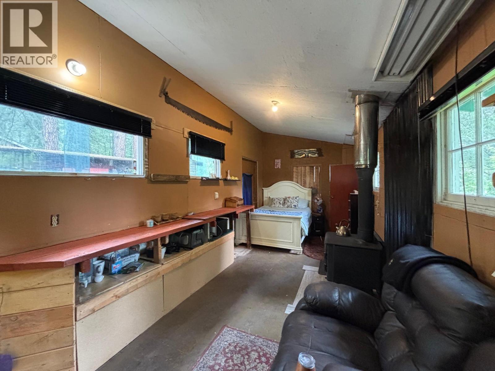 3900 Highway 3, Rock Creek