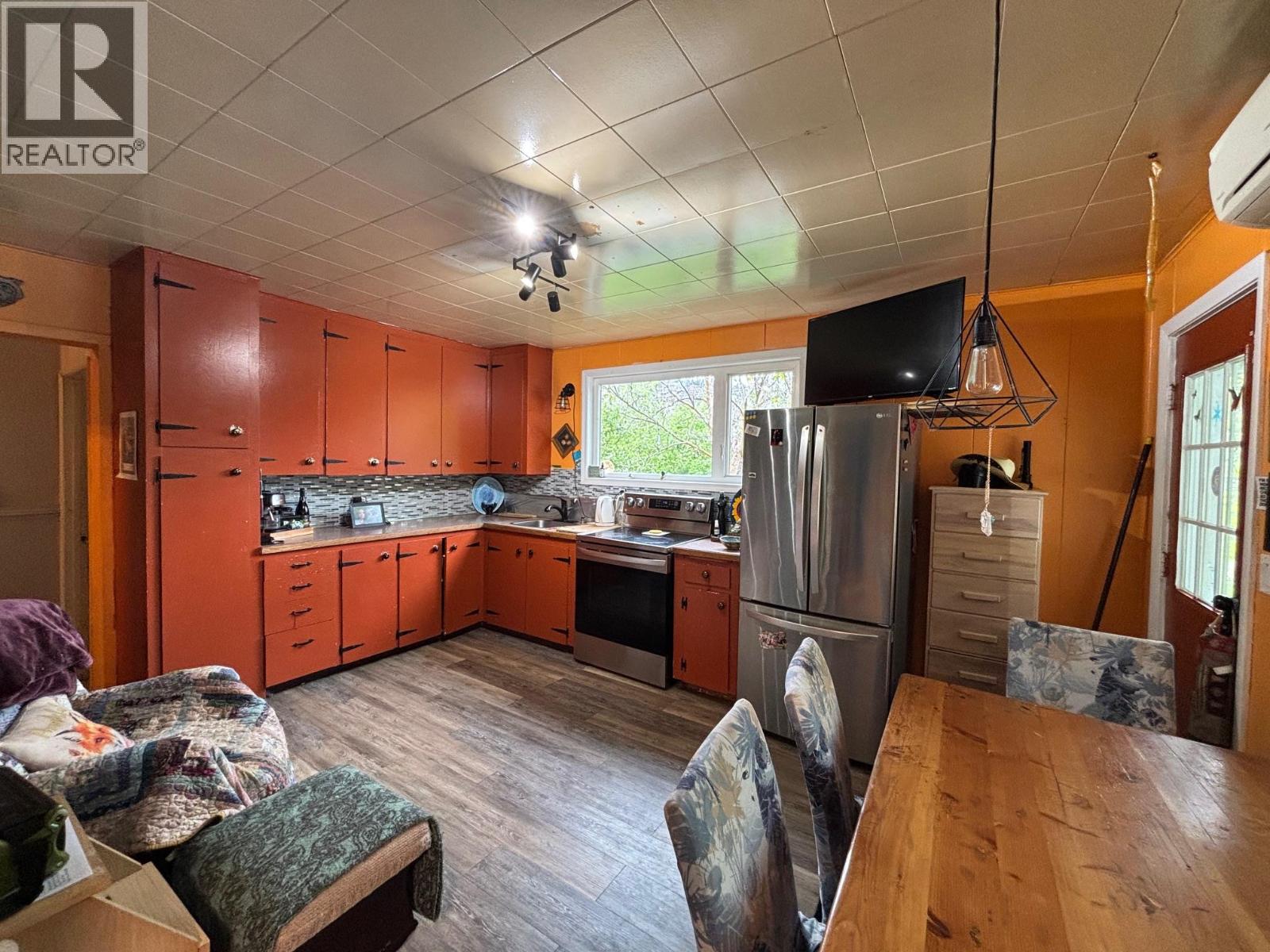 3900 Highway 3, Rock Creek