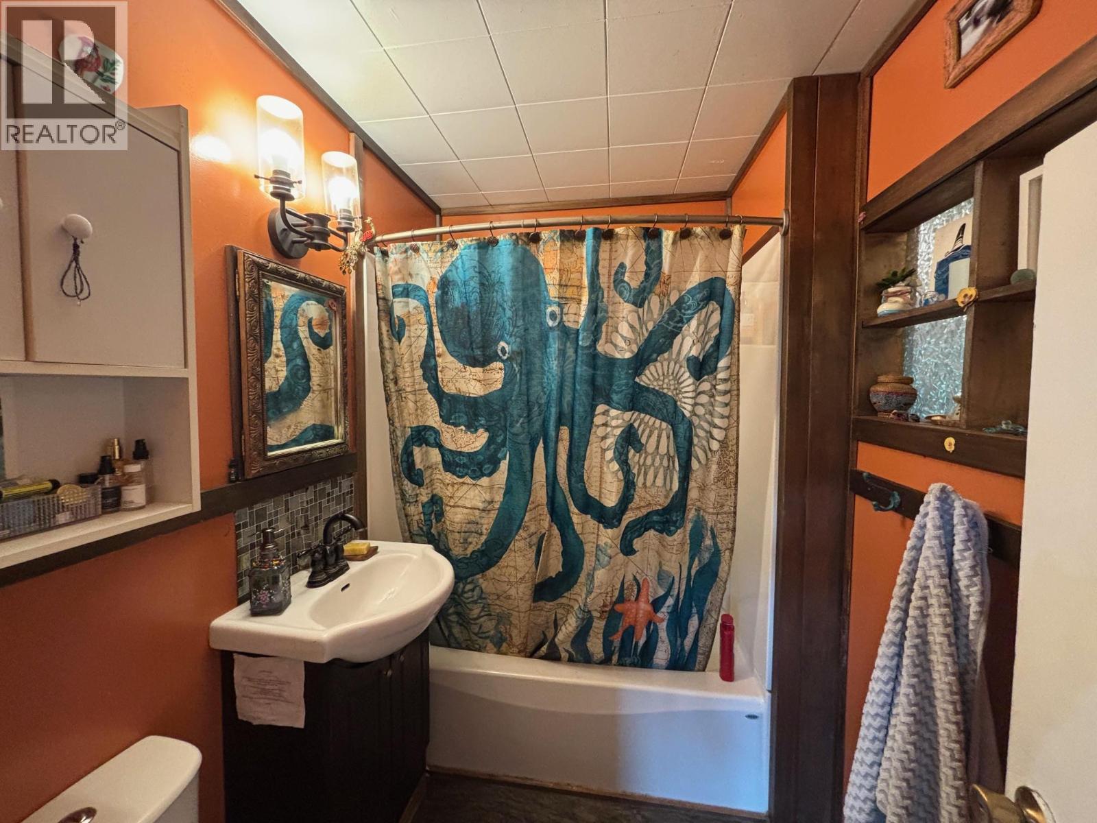 3900 Highway 3, Rock Creek