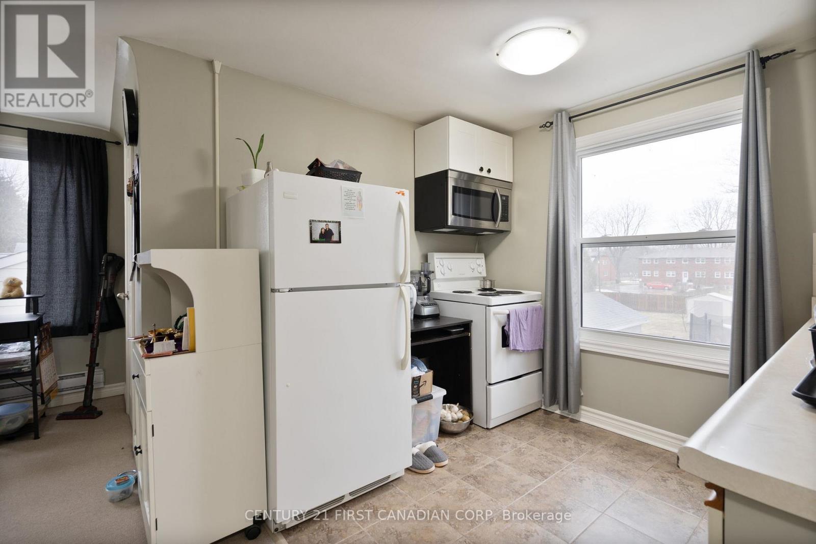321 SPRUCE STREET - 10