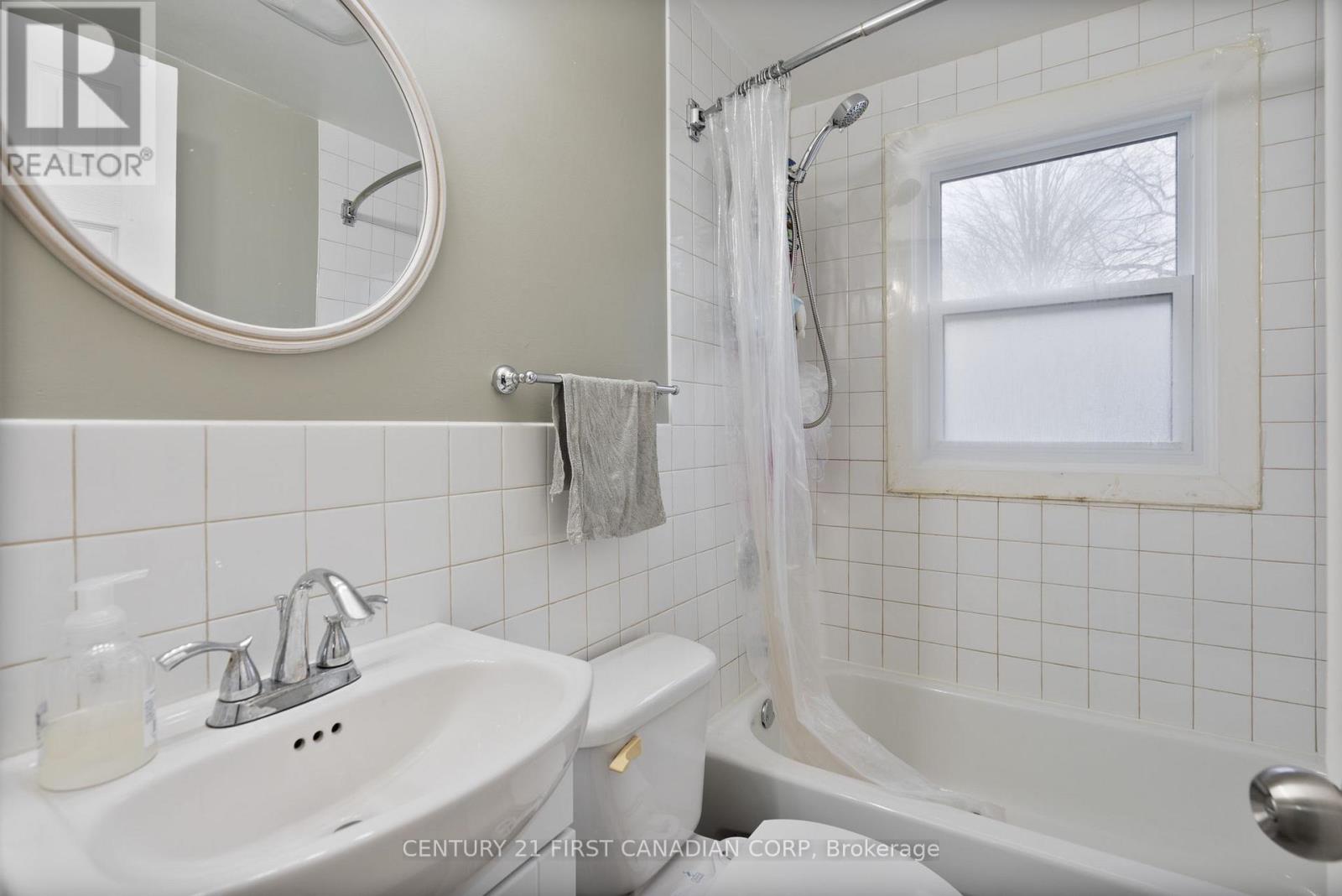 321 SPRUCE STREET - 11