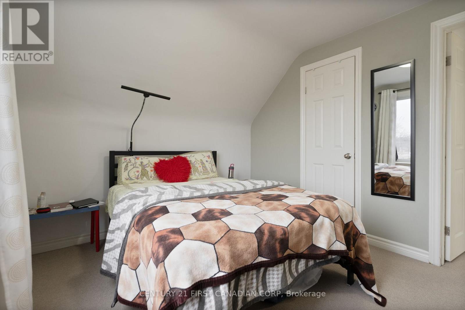321 SPRUCE STREET - 15
