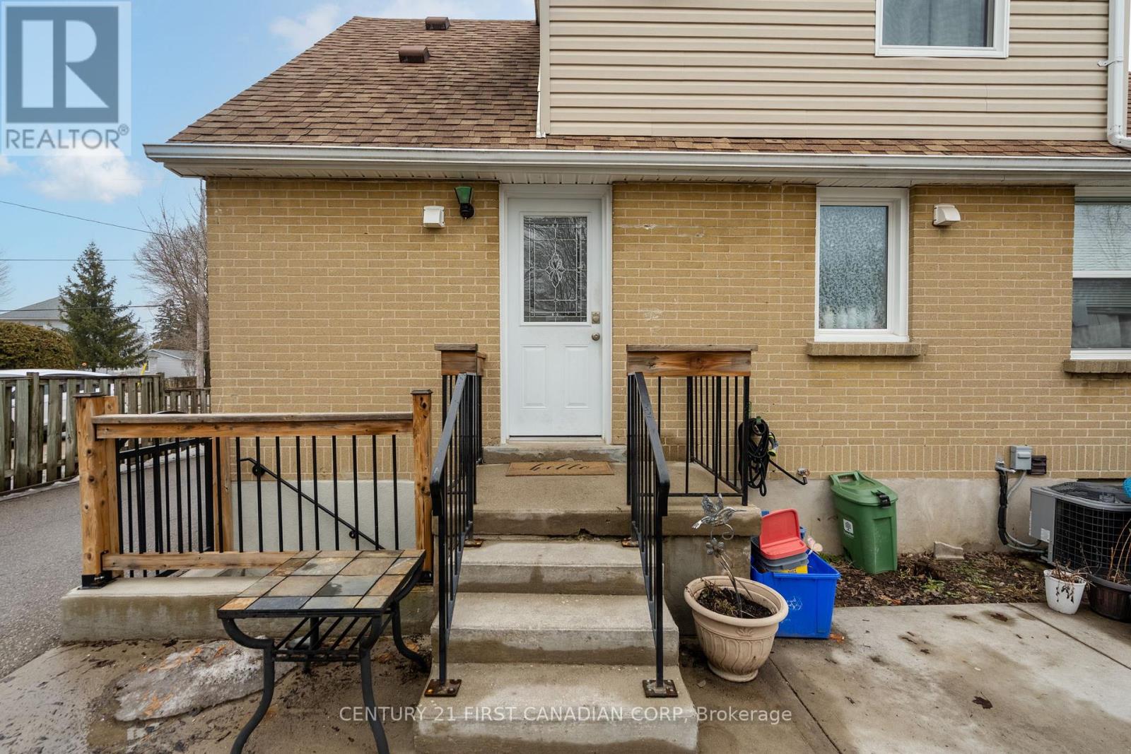 321 SPRUCE STREET - 17