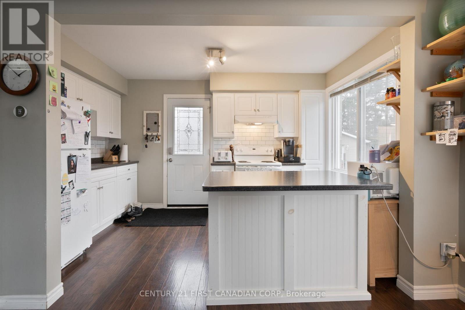 321 SPRUCE STREET - 18