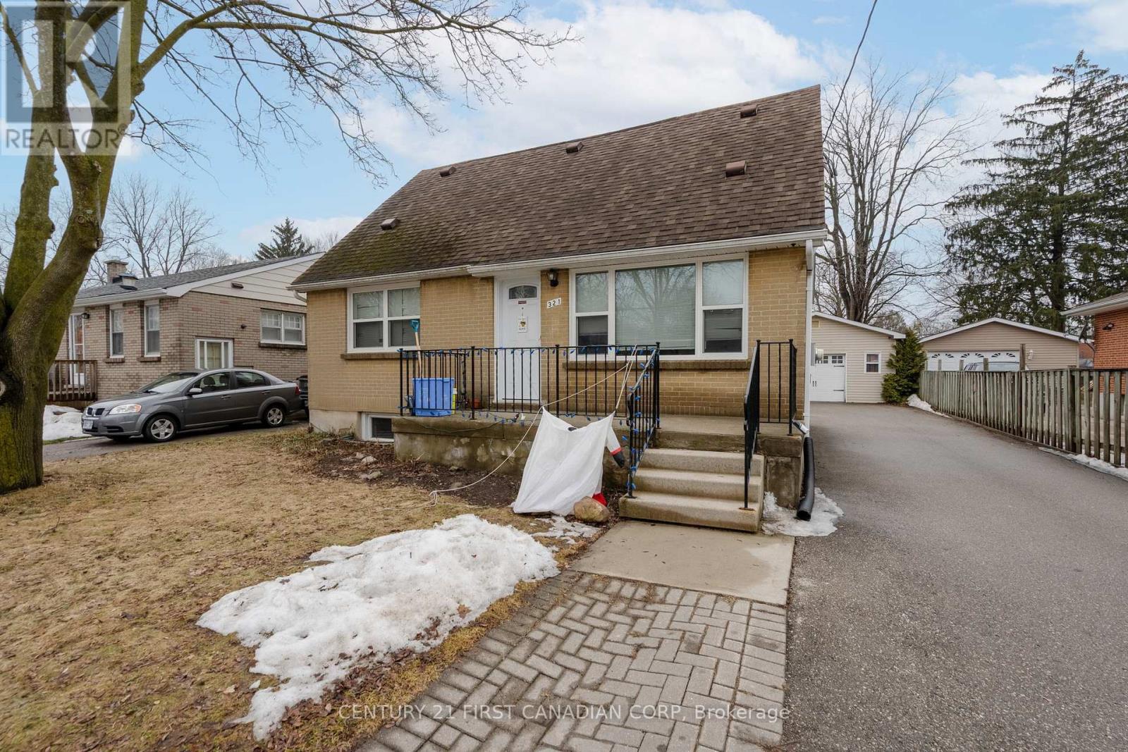 321 SPRUCE STREET - 2