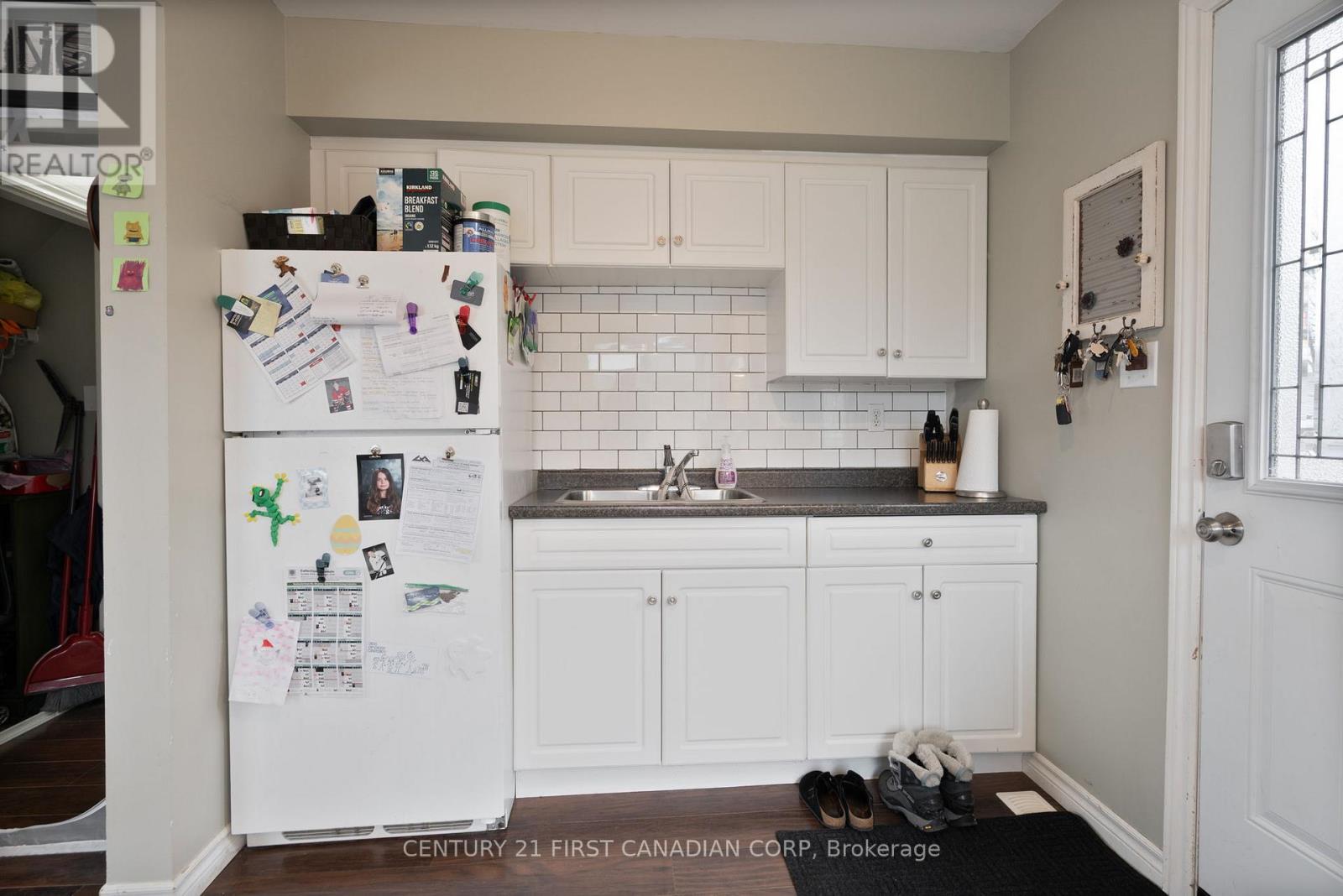 321 SPRUCE STREET - 20