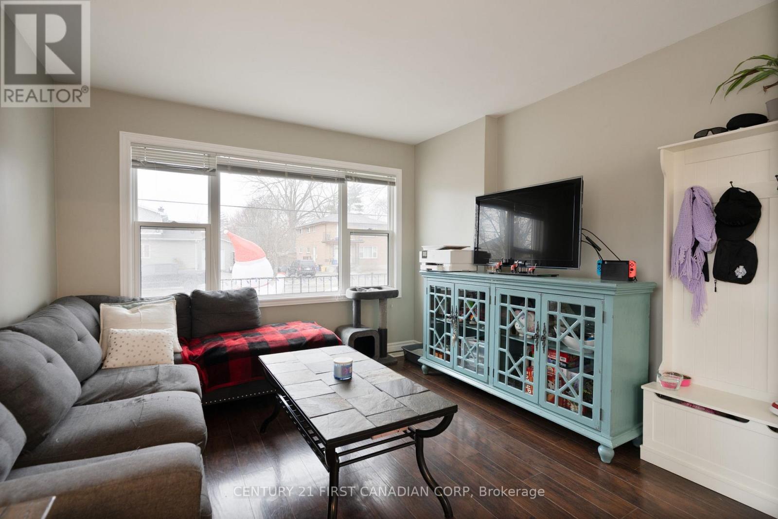 321 SPRUCE STREET - 22
