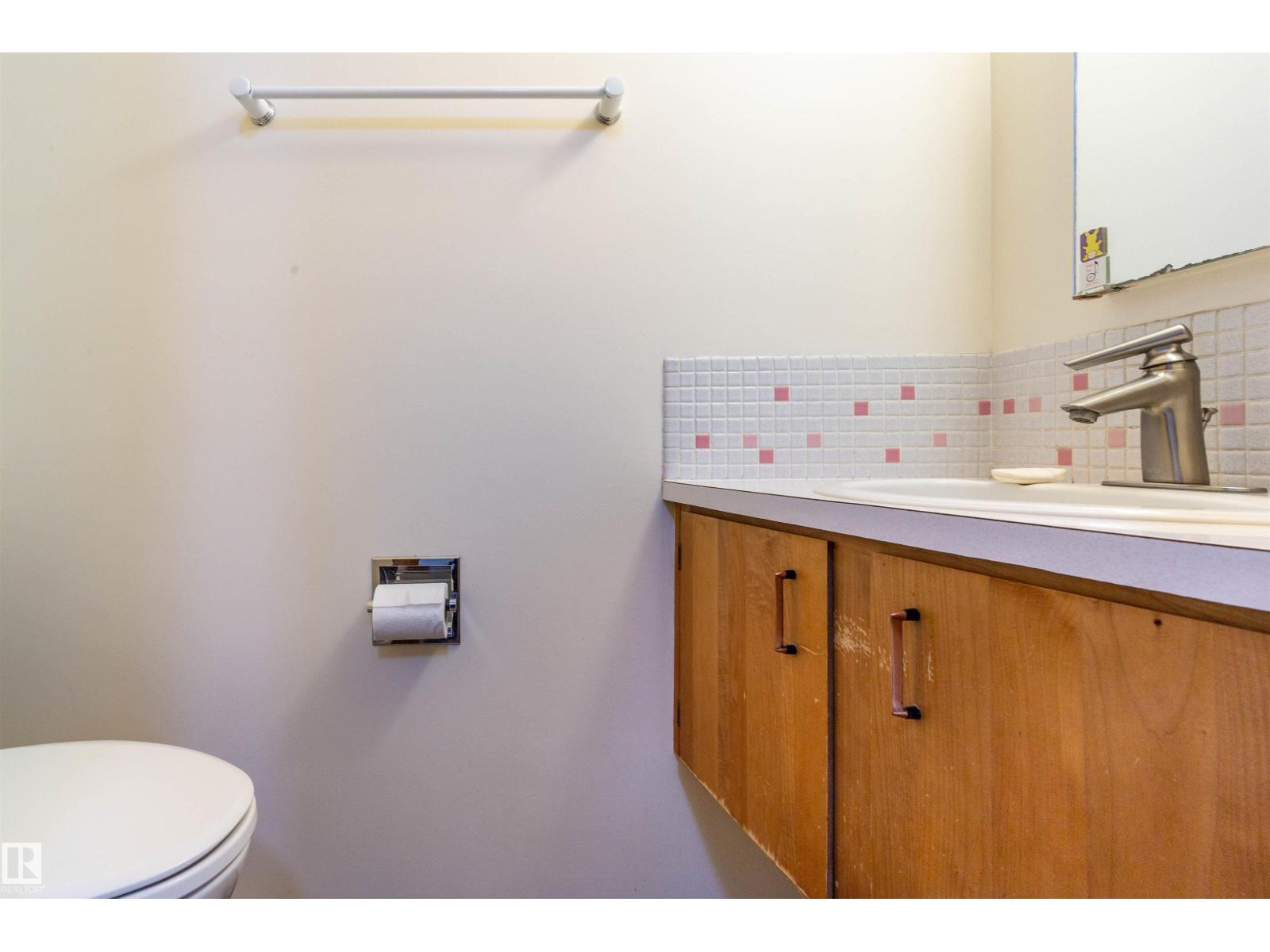 7716 157 ST NW, Edmonton