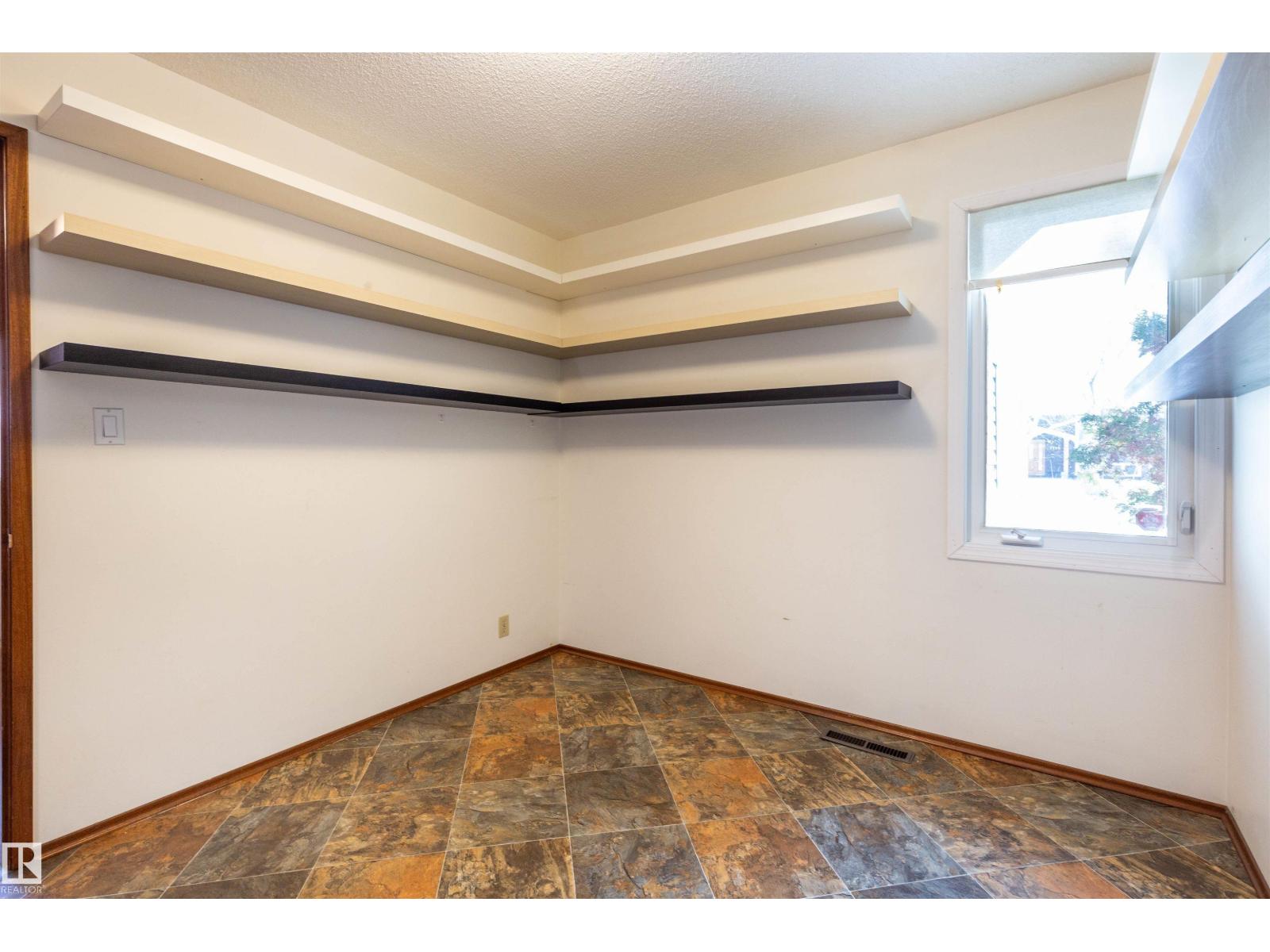 7716 157 ST NW, Edmonton