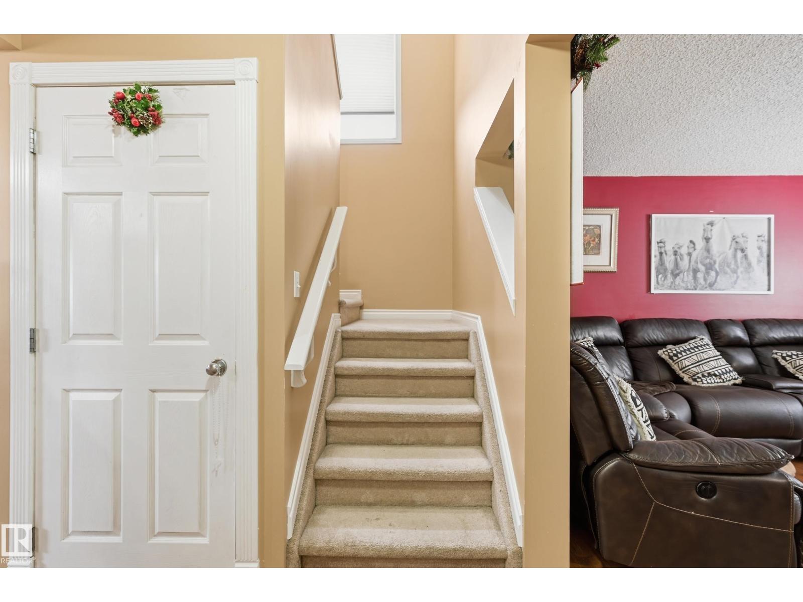 3010 32 AV NW, Edmonton