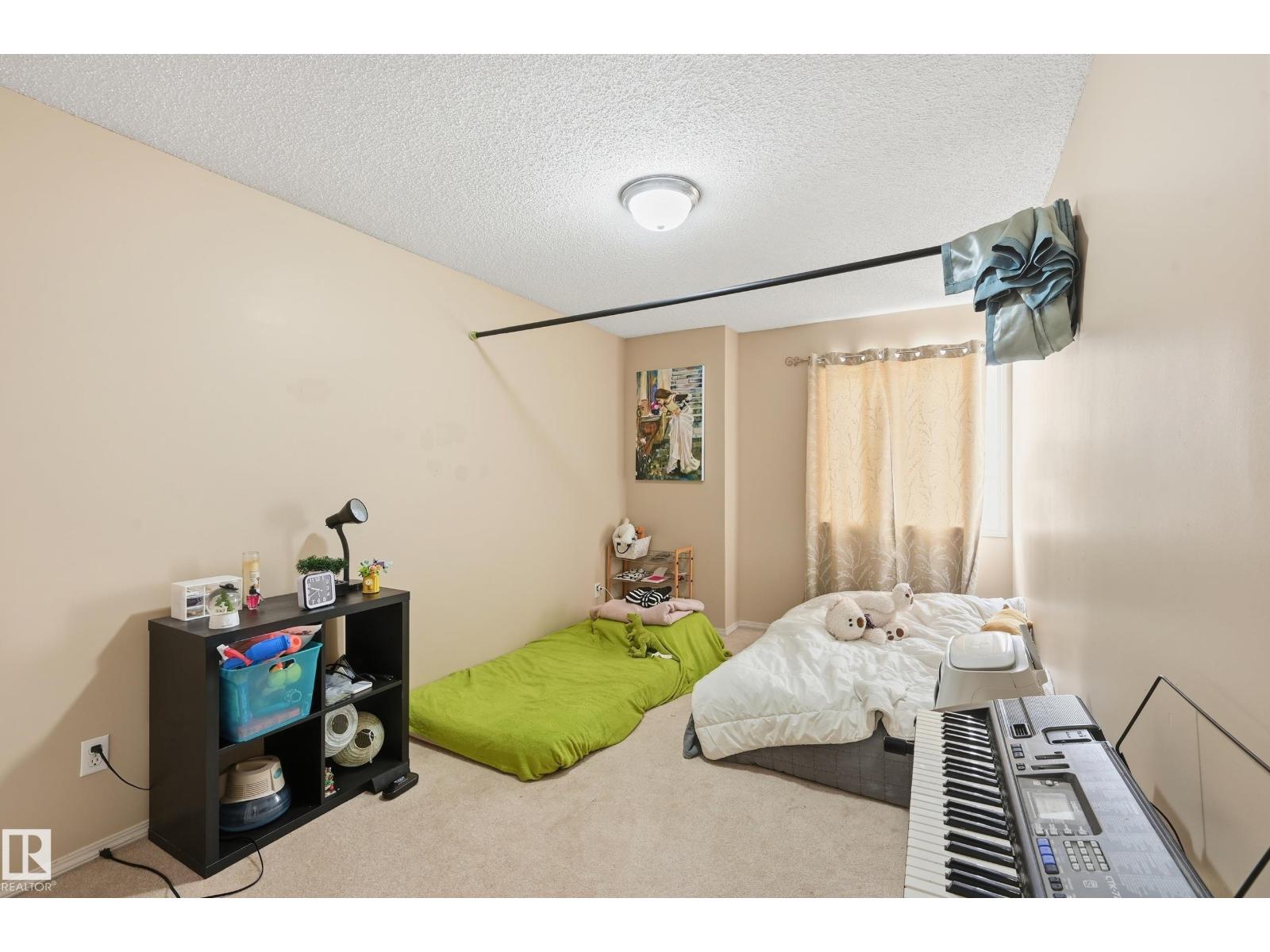 3010 32 AV NW, Edmonton