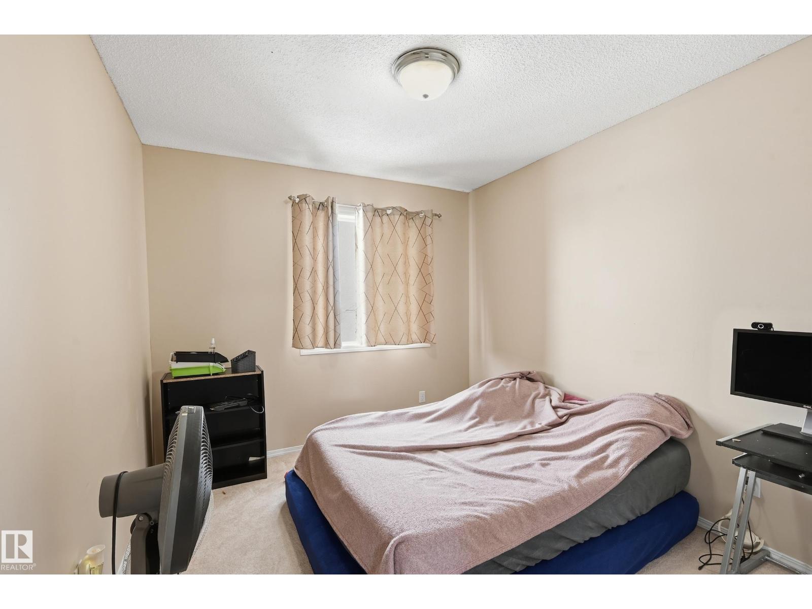 3010 32 AV NW, Edmonton