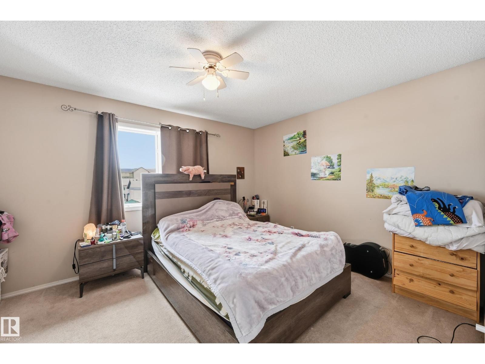 3010 32 AV NW, Edmonton