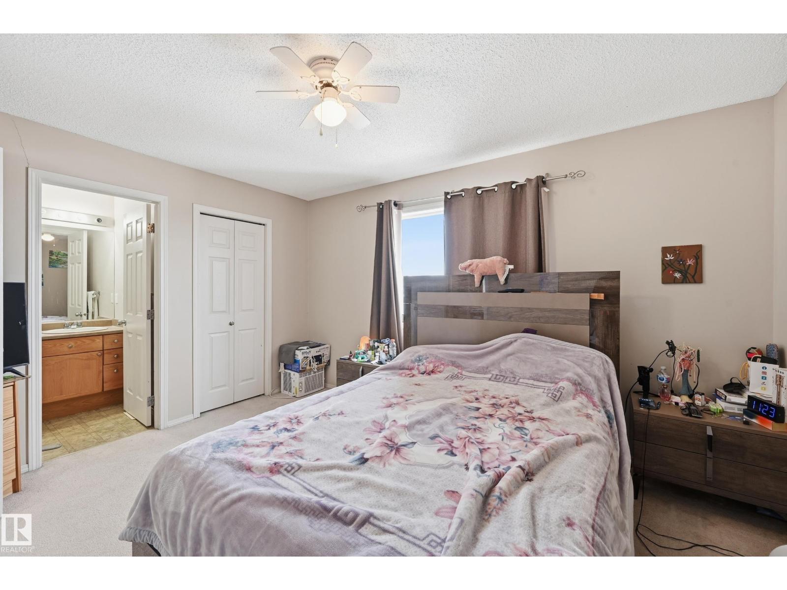 3010 32 AV NW, Edmonton