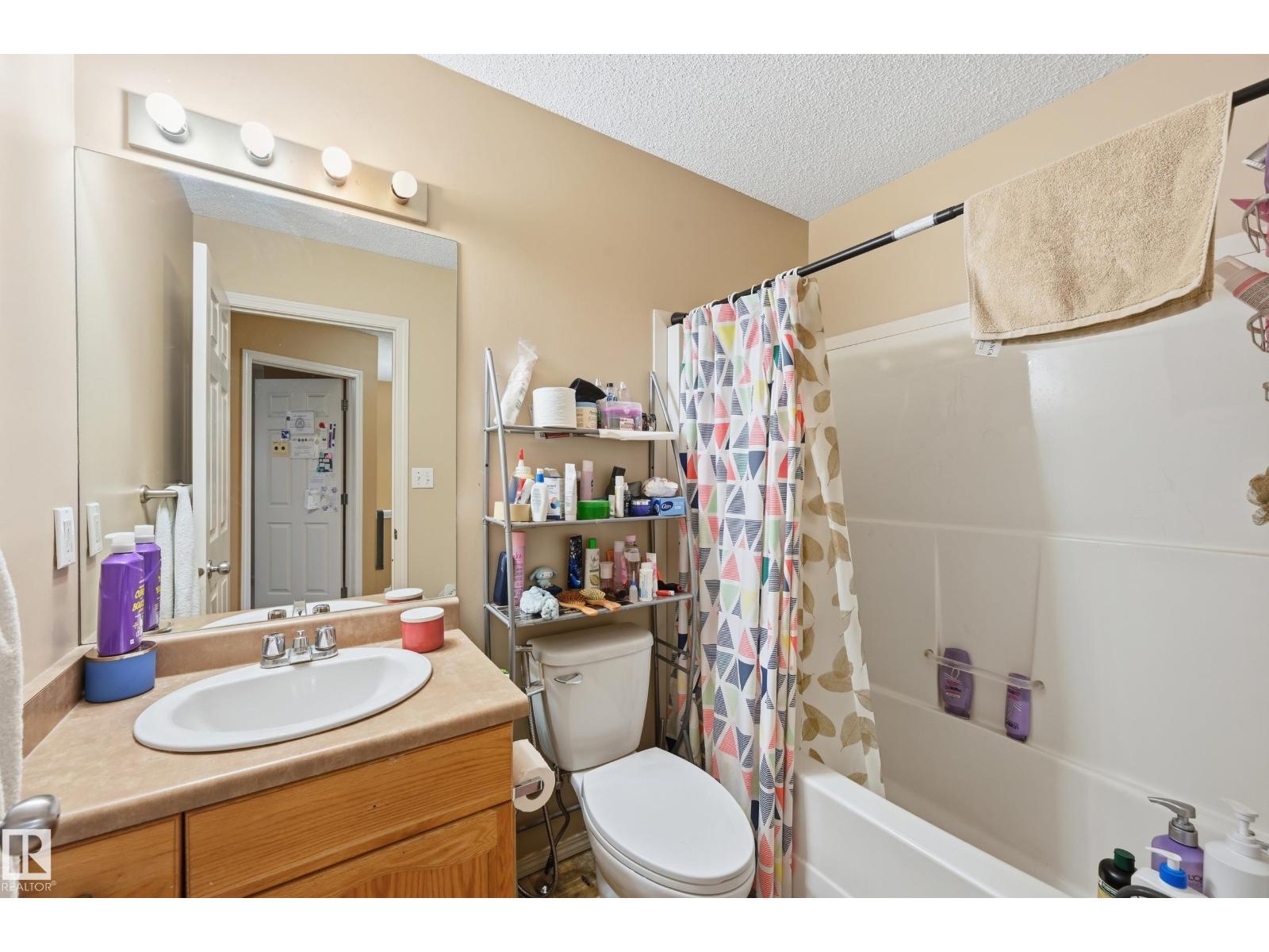 3010 32 AV NW, Edmonton