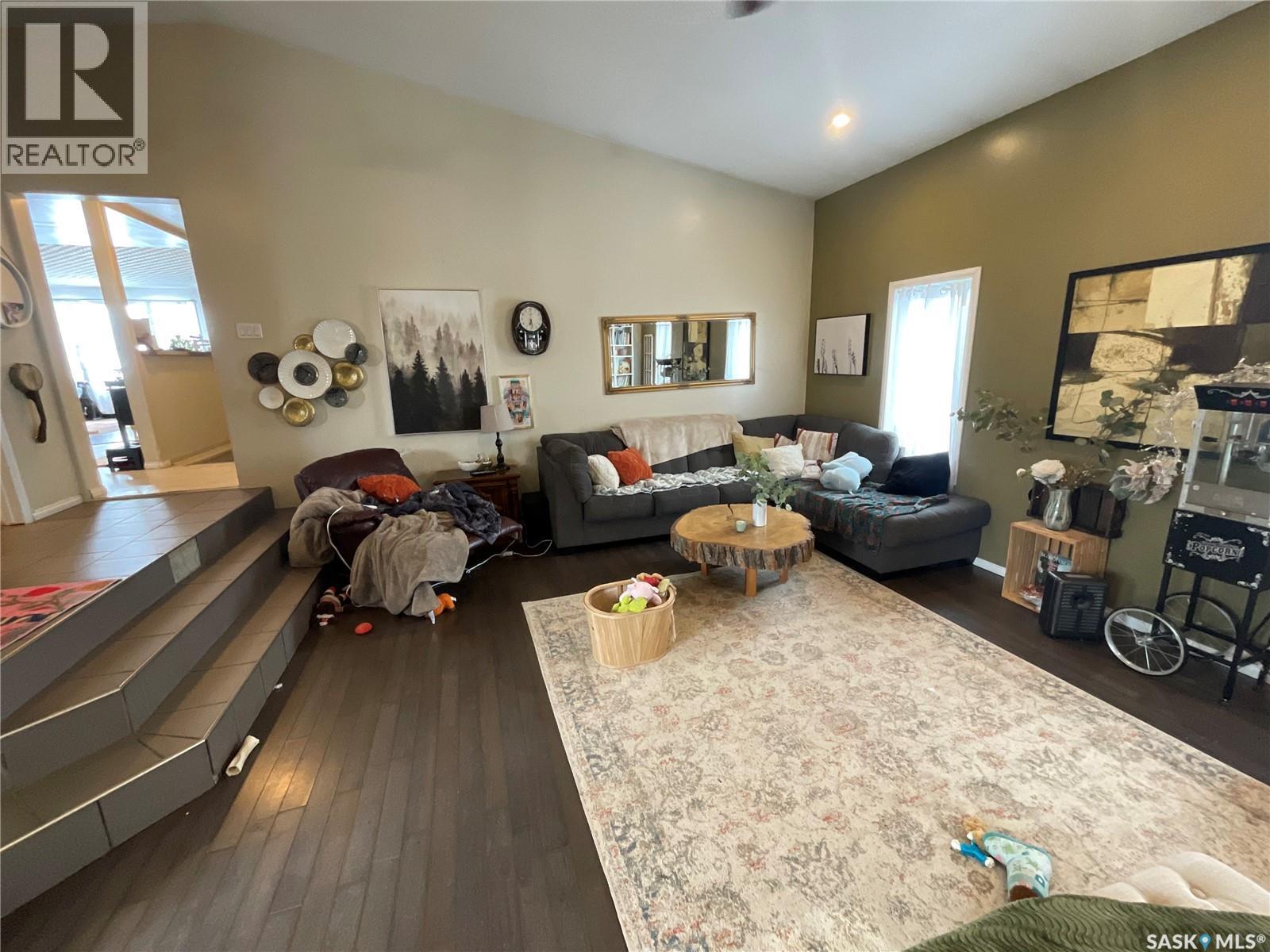 409 MAIN STREET - 10