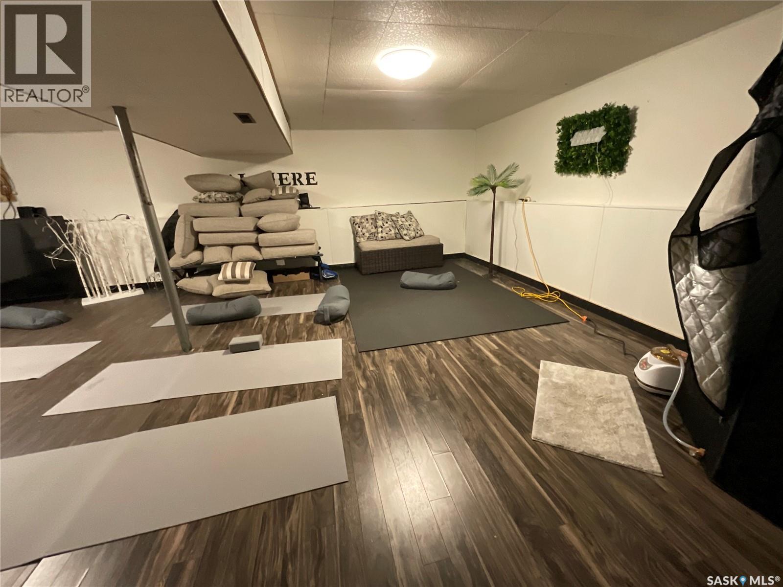 409 MAIN STREET - 18