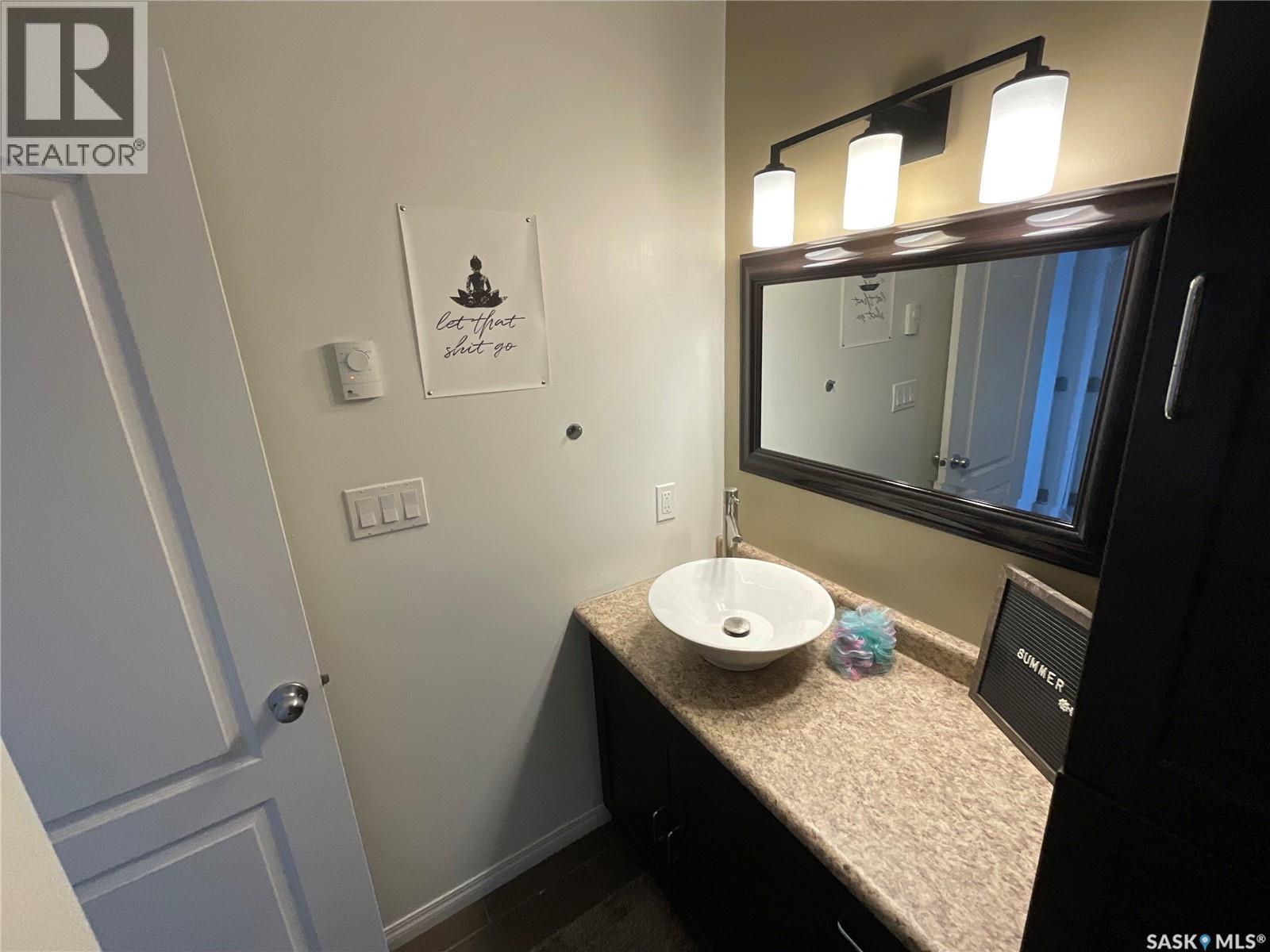 409 MAIN STREET - 24