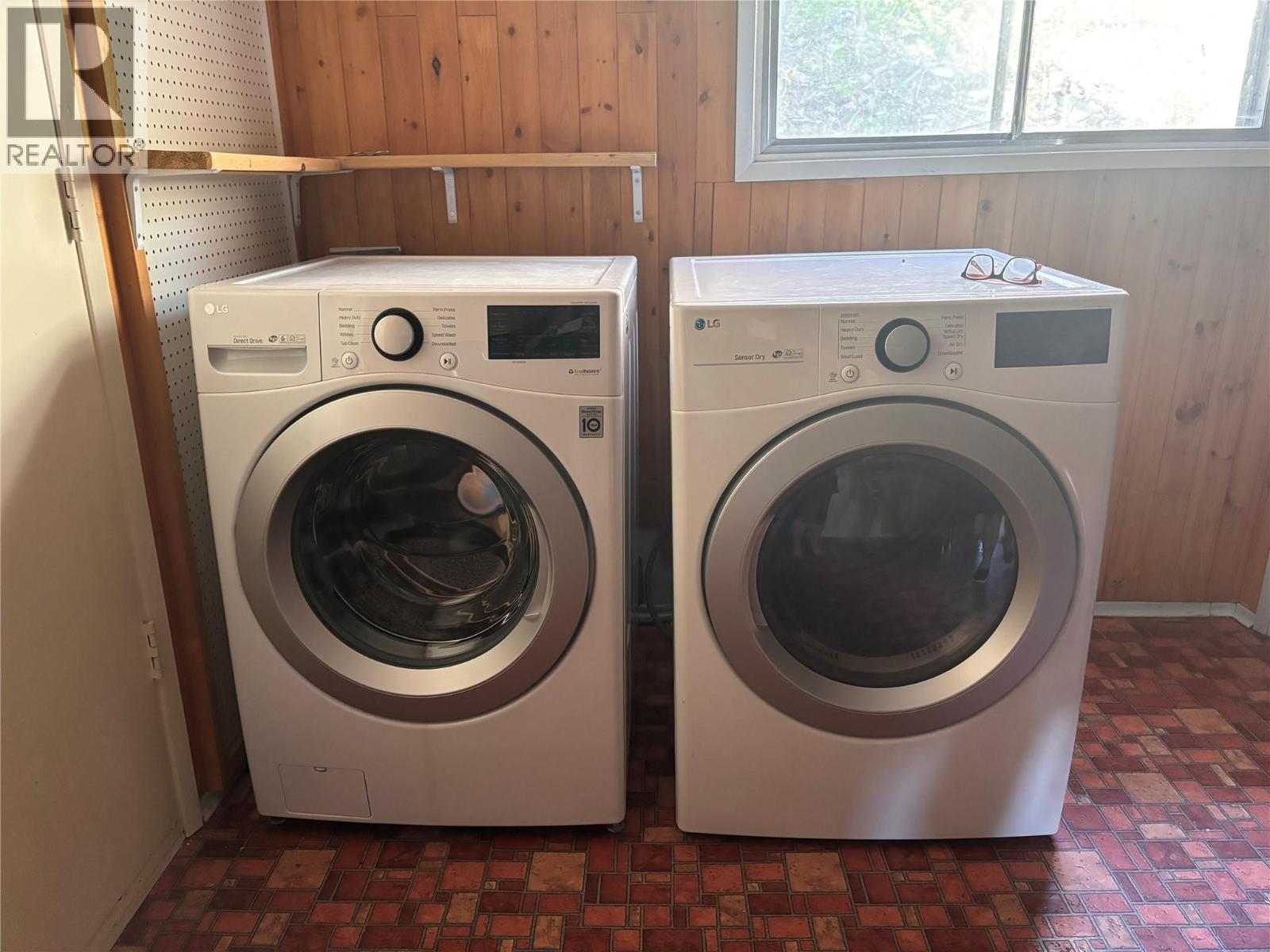 3003 Squilax-Anglemont Road - 13
