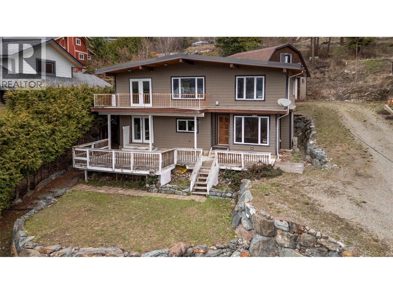 3003 Squilax-Anglemont Road, Lee Creek