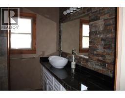 3003 Squilax-anglemont Road, Lee Creek, BC V0E1M4 Photo 10
