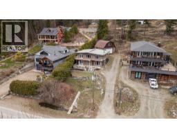 3003 Squilax-anglemont Road, Lee Creek, BC V0E1M4 Photo 17
