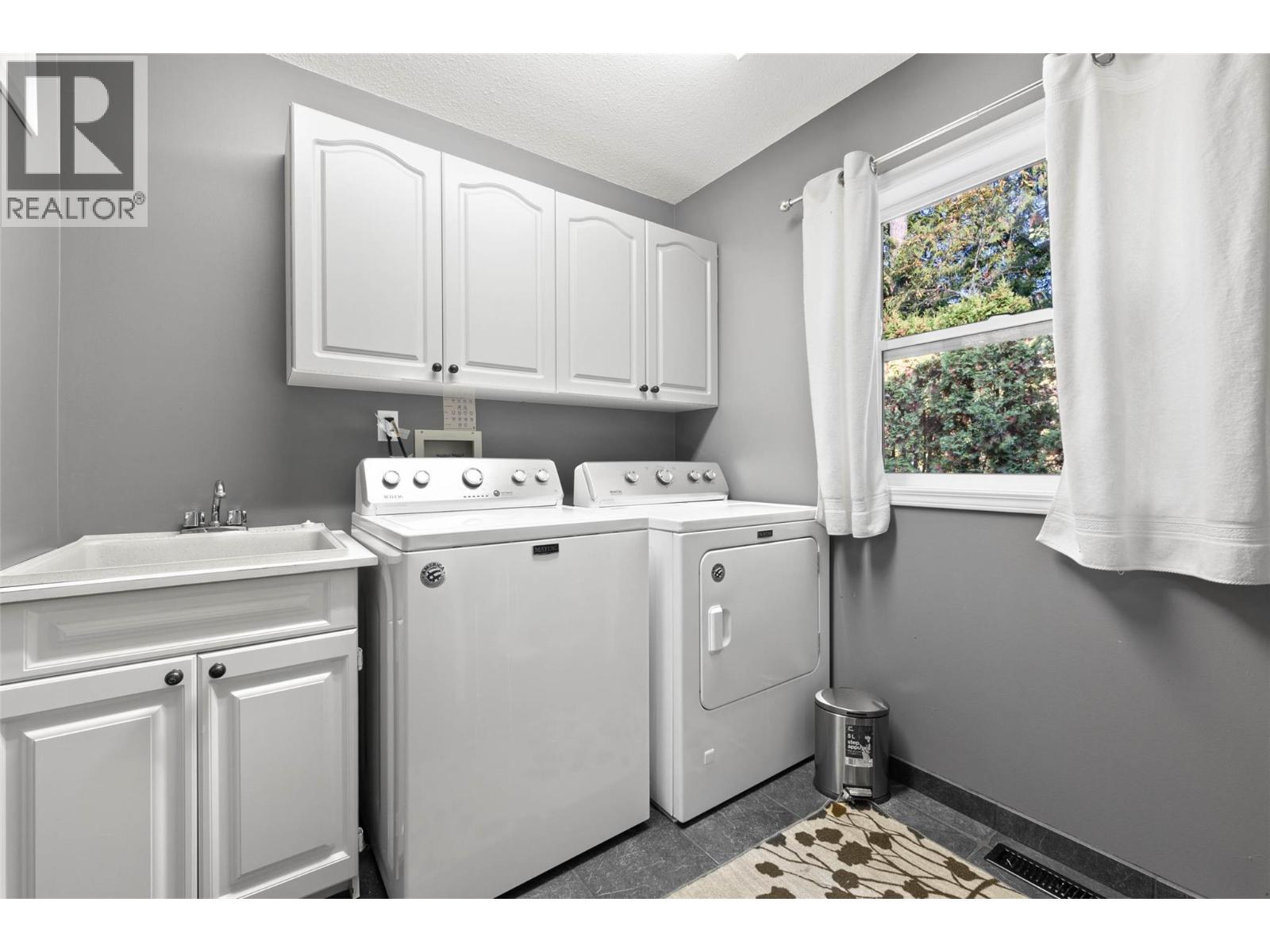 2668 Golf Course Drive, Blind Bay