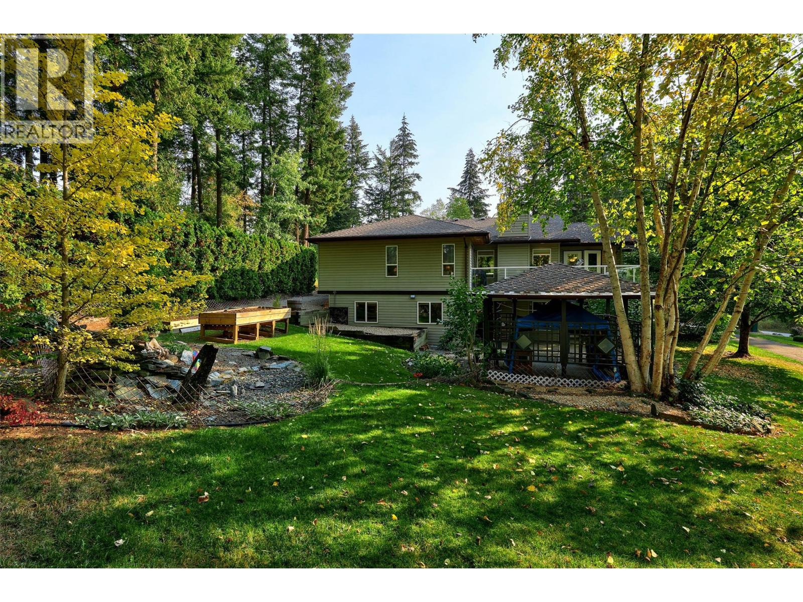 2668 Golf Course Drive, Blind Bay