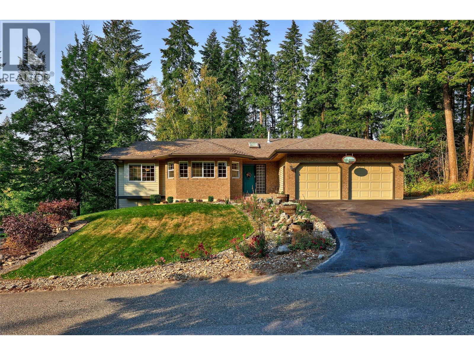 2668 Golf Course Drive, Blind Bay