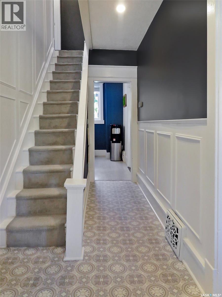 Single Family House for Sale in  th AVENUE NW Swift Current 