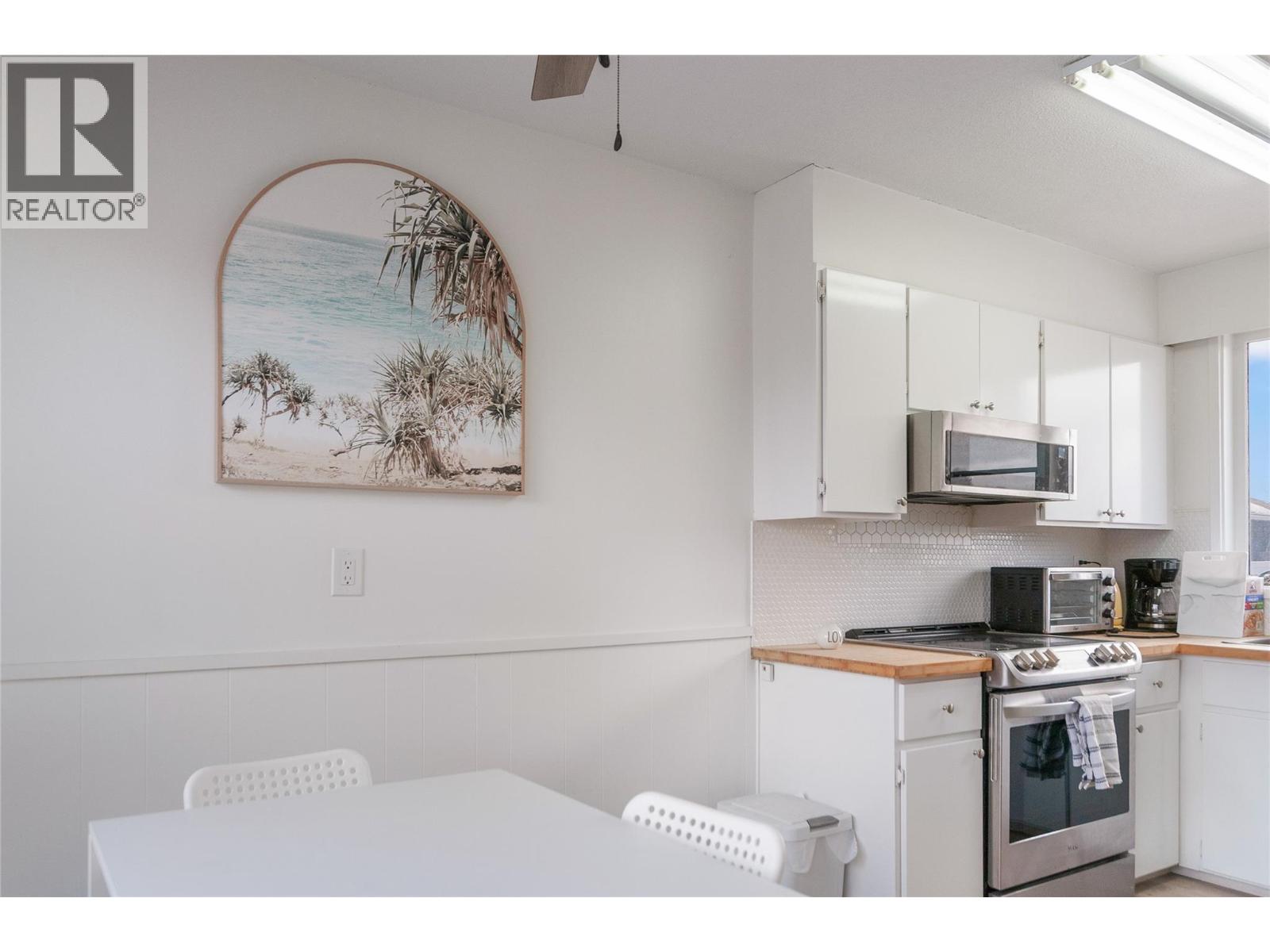 1611 ELM STREET E - 6