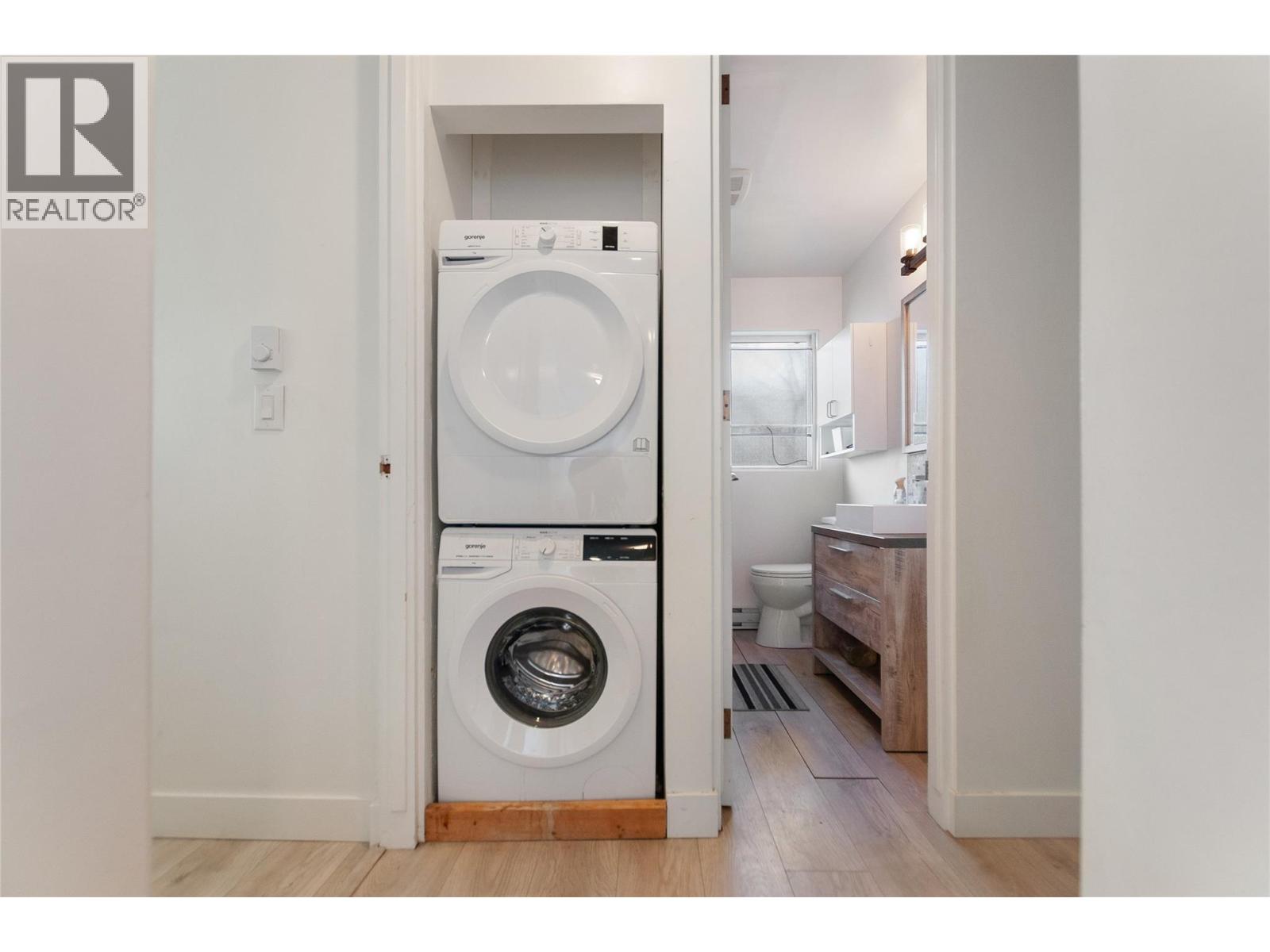 1611 ELM STREET E - 13