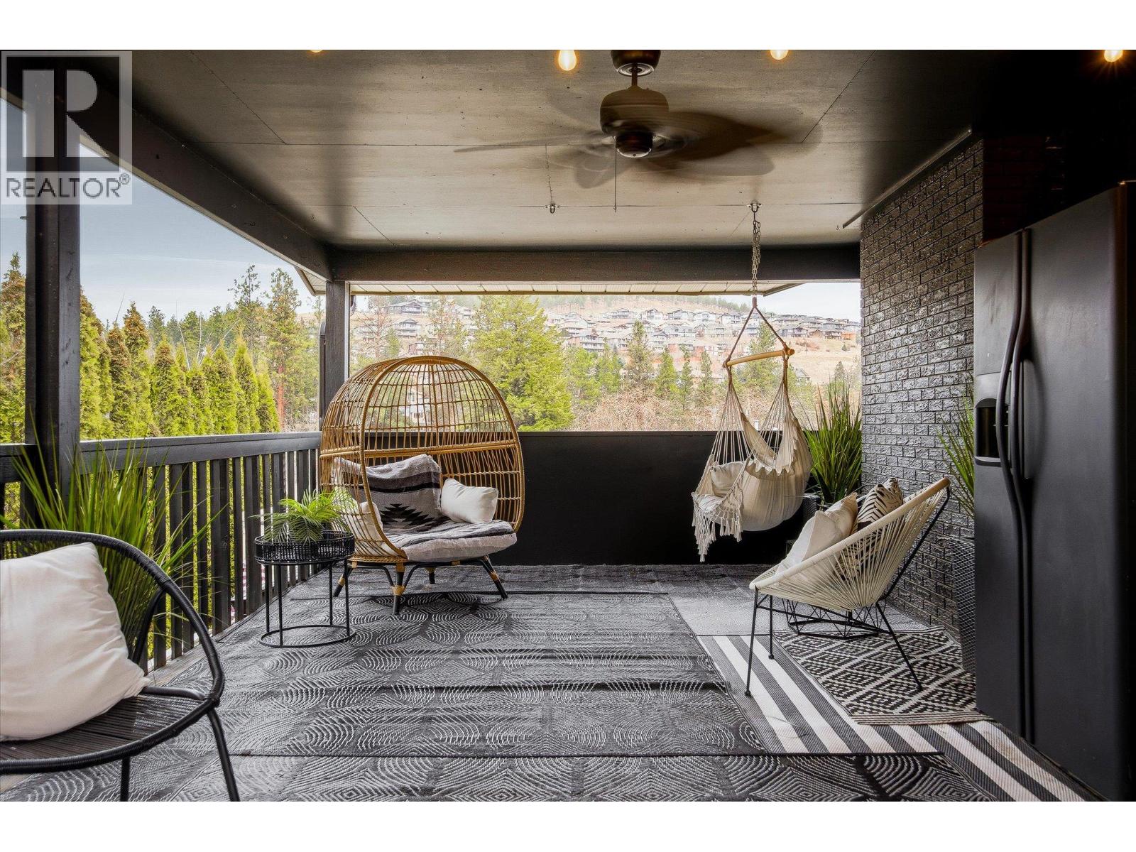 1492 FOREST AVENUE - 21