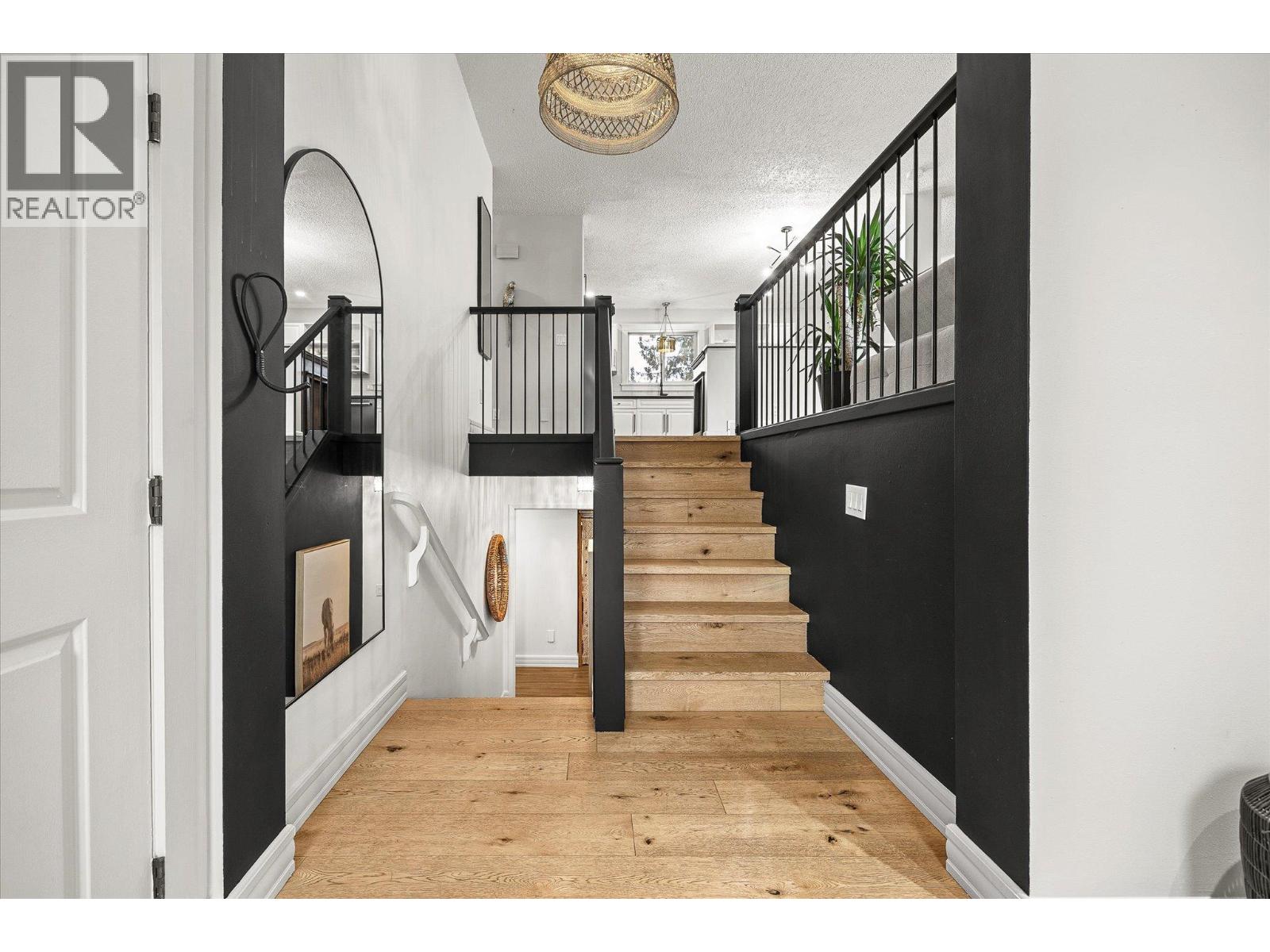 1492 FOREST AVENUE - 9