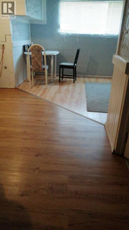 Single Family House Bi-level for Sale in  Pineland Road NE Pineridge Calgary 