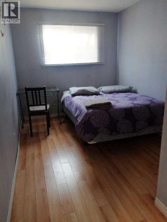 Single Family House Bi-level for Sale in  Pineland Road NE Pineridge Calgary 