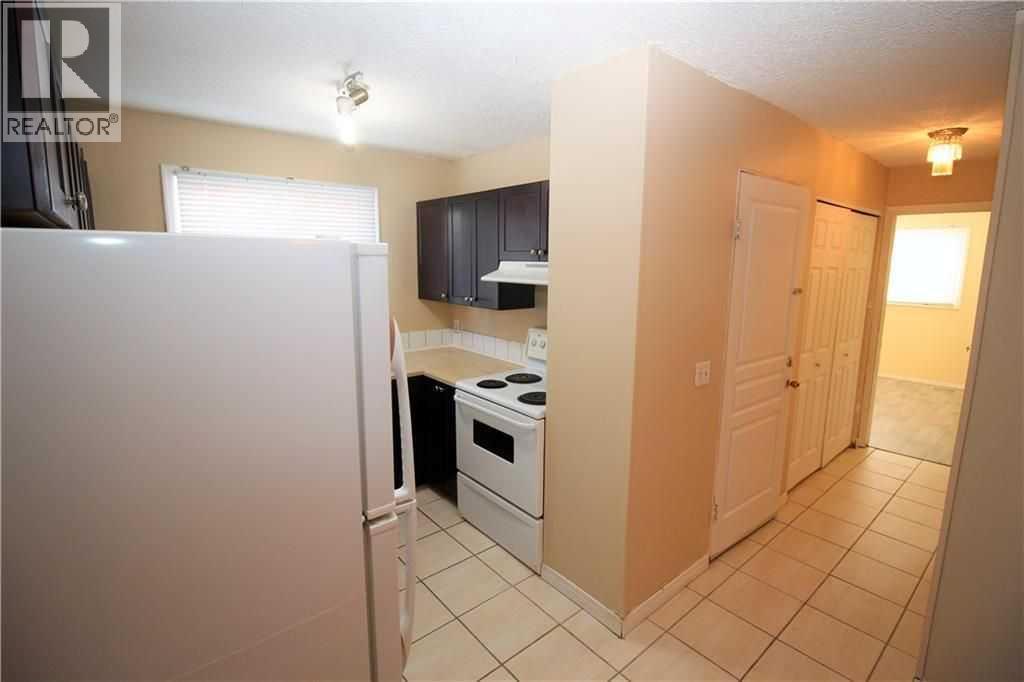 Single Family House Bi-level for Sale in  Pineland Road NE Pineridge Calgary 