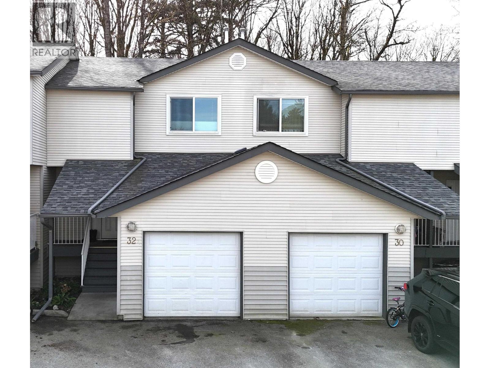 32 39920 GOVERNMENT ROAD, Squamish