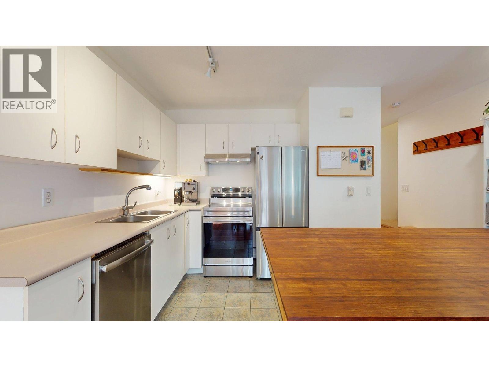 32 39920 GOVERNMENT ROAD, Squamish