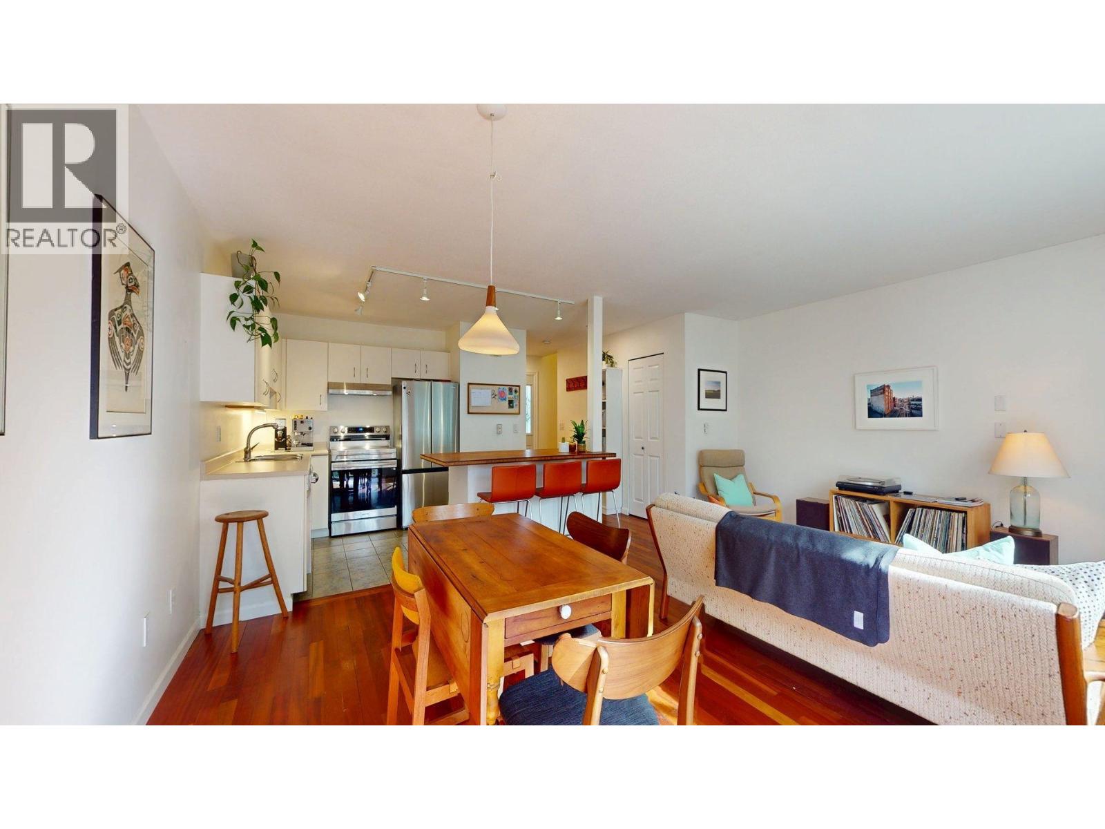 32 39920 GOVERNMENT ROAD, Squamish